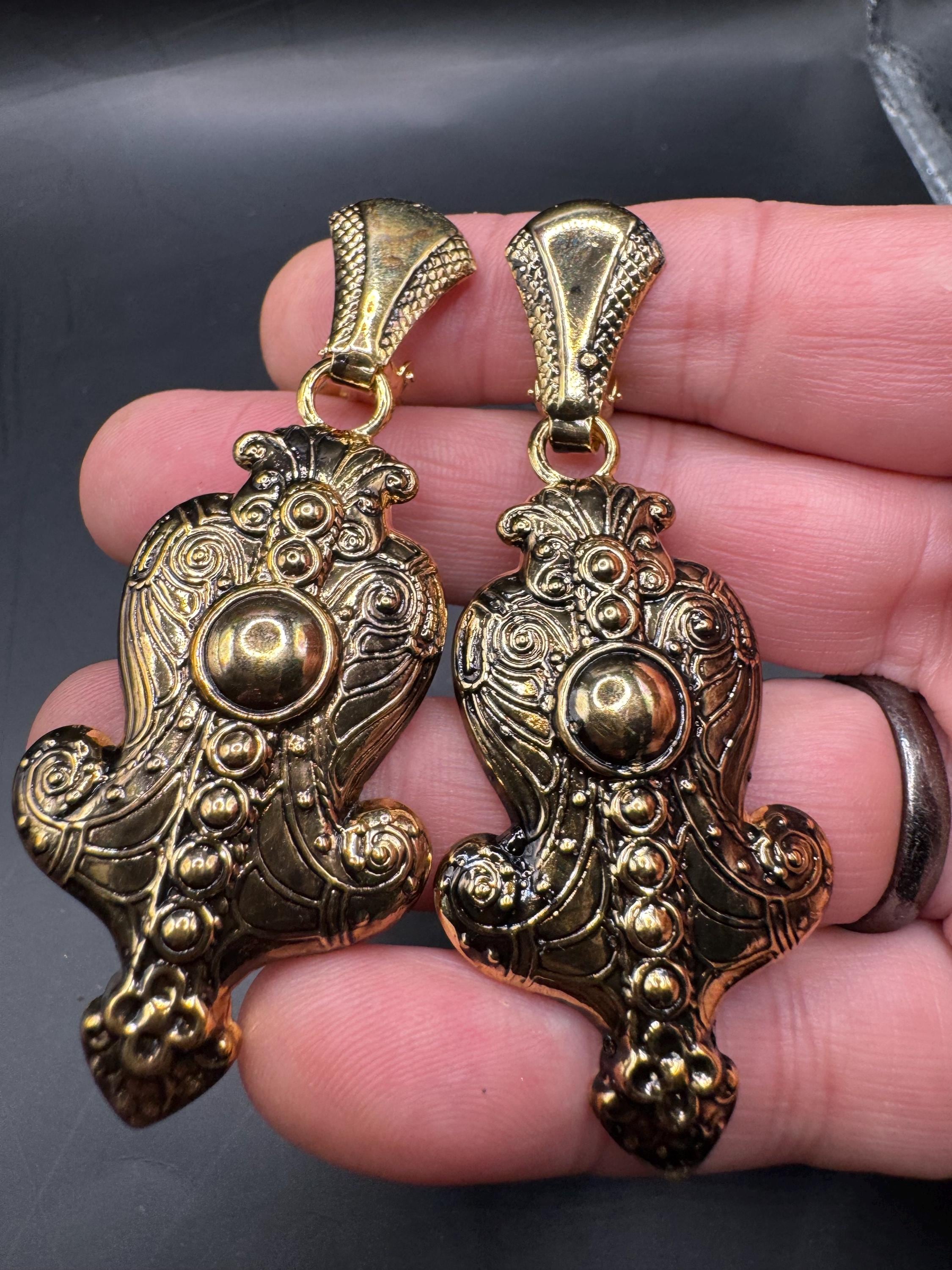 Vintage 80s antique Gold door knocker drop clip on earrings,  embossed metal unused