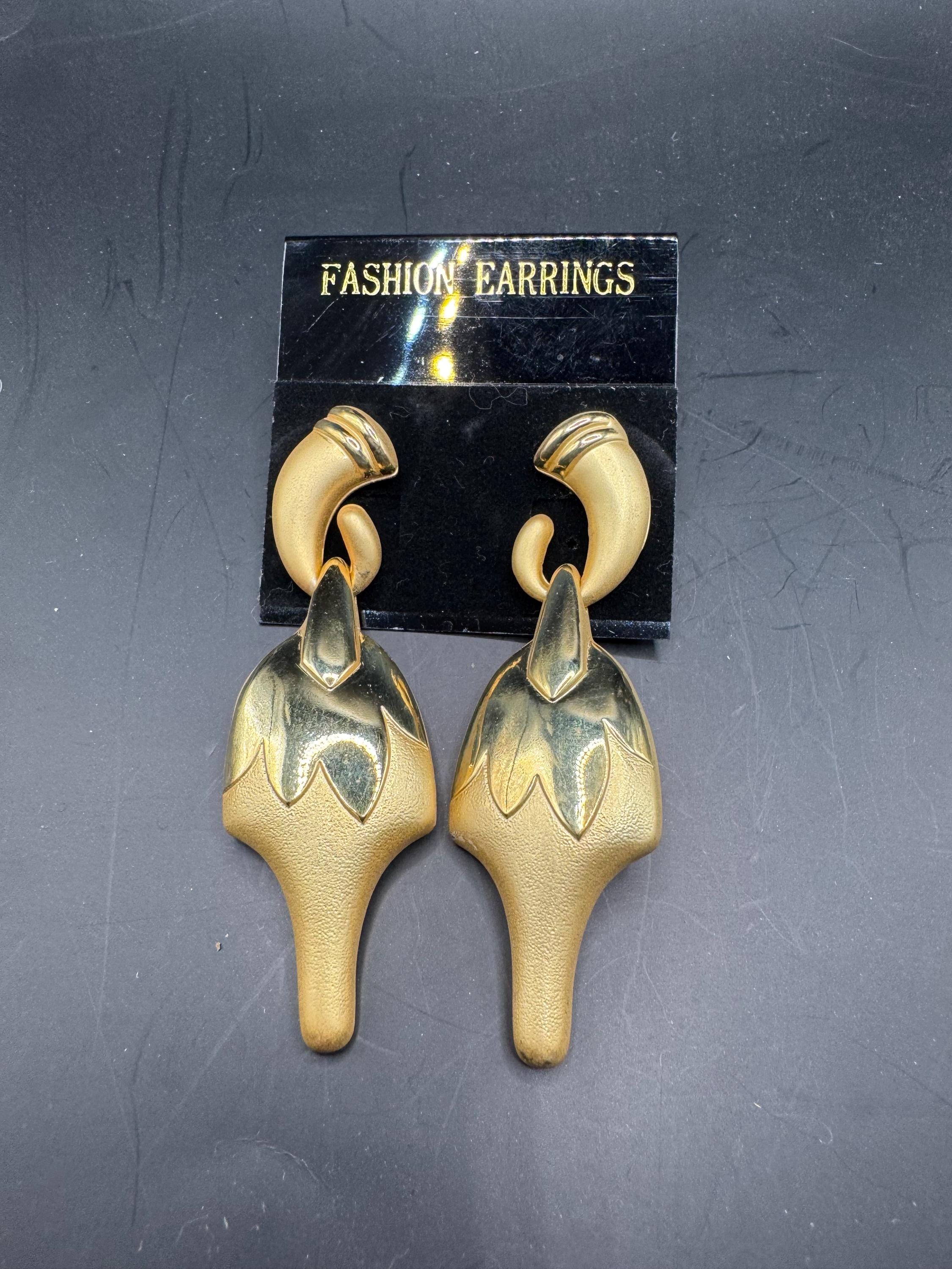 Matt gold Etruscan dangly drop disc earrings for pierced ears