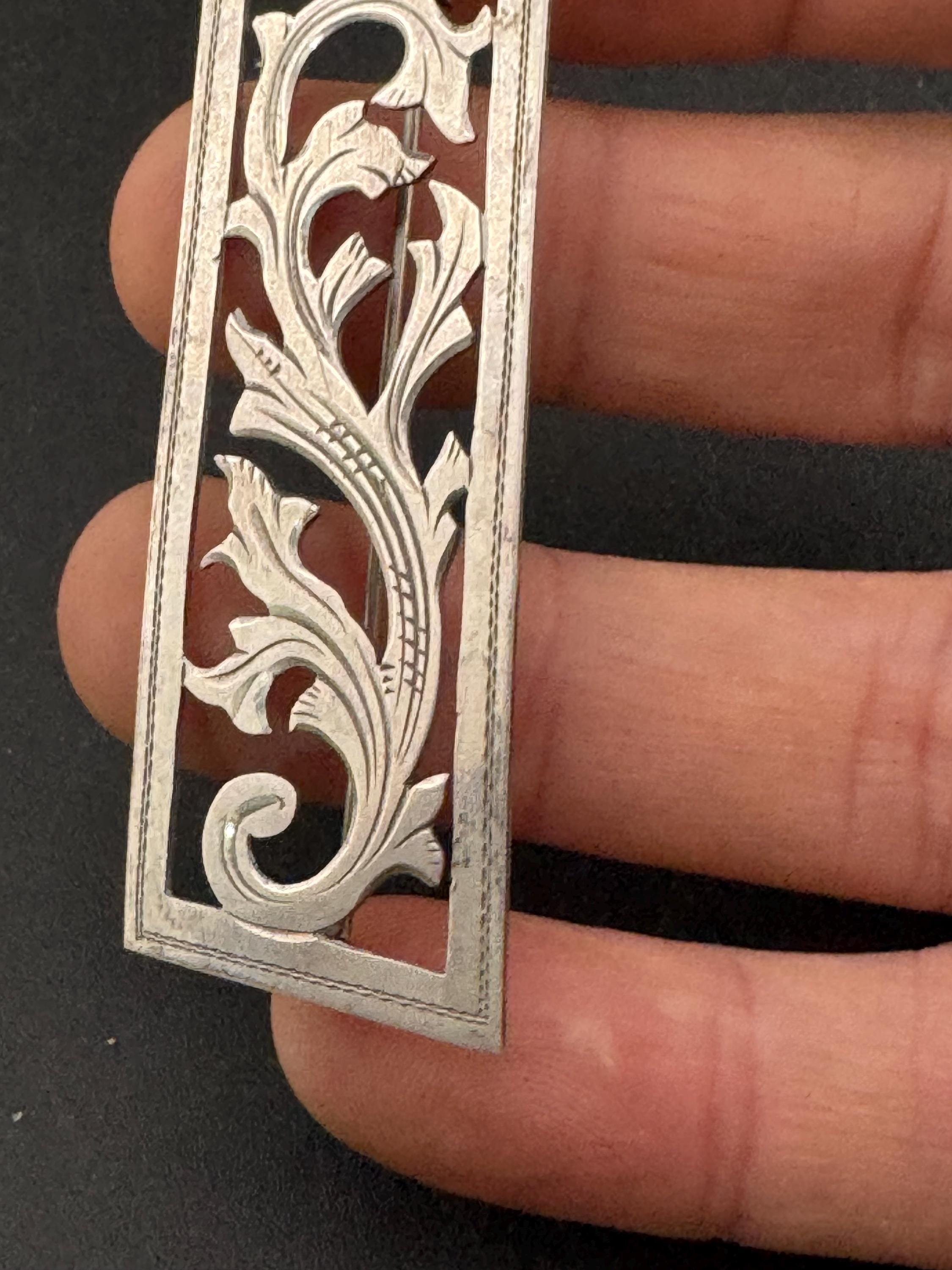 Stamped handarbeit Vintage 835 silver openwork Brooch, 6.1grams