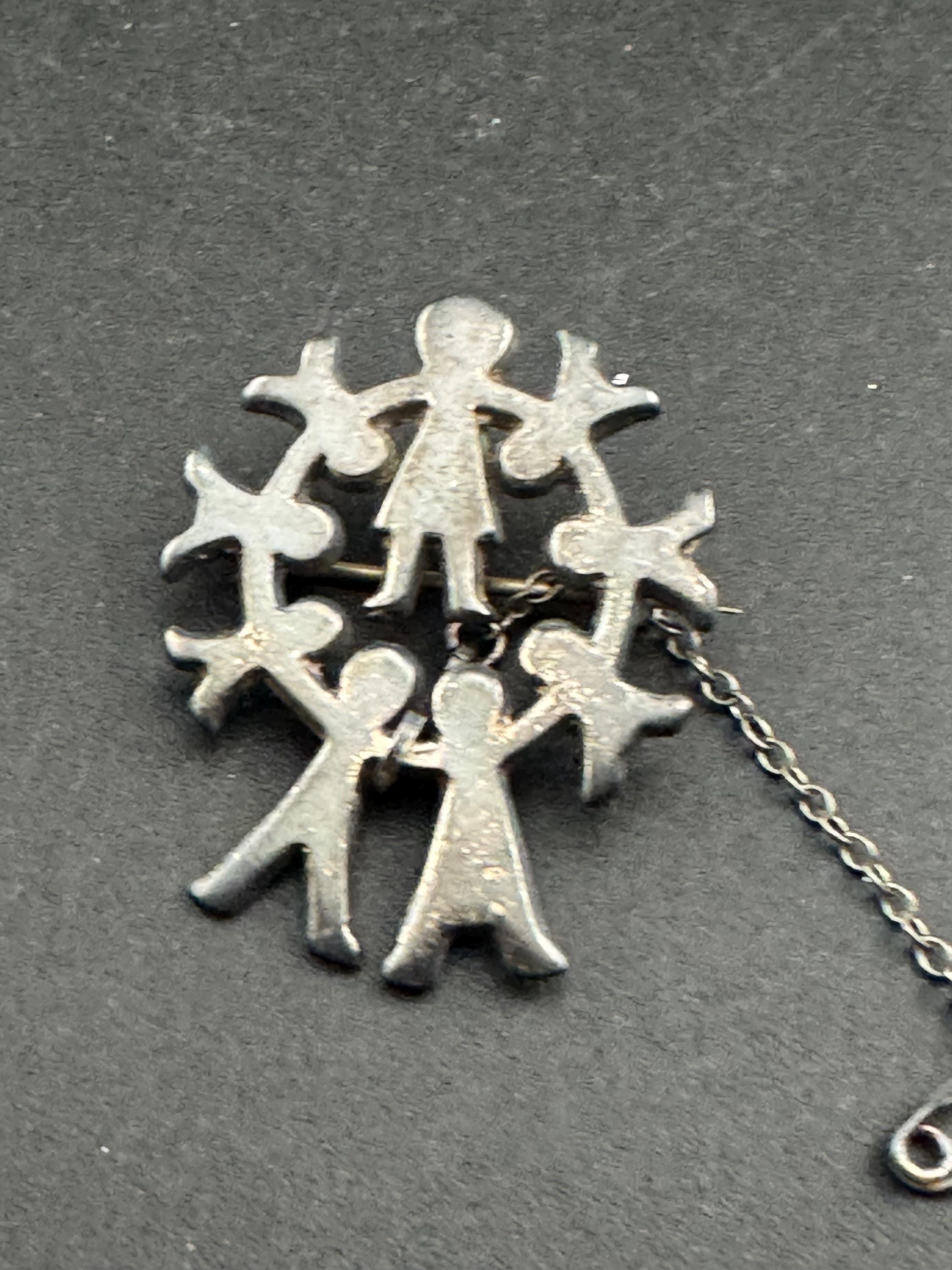 Modernist 925 silver peace circle of friends Brooch , MHV London hallmarks