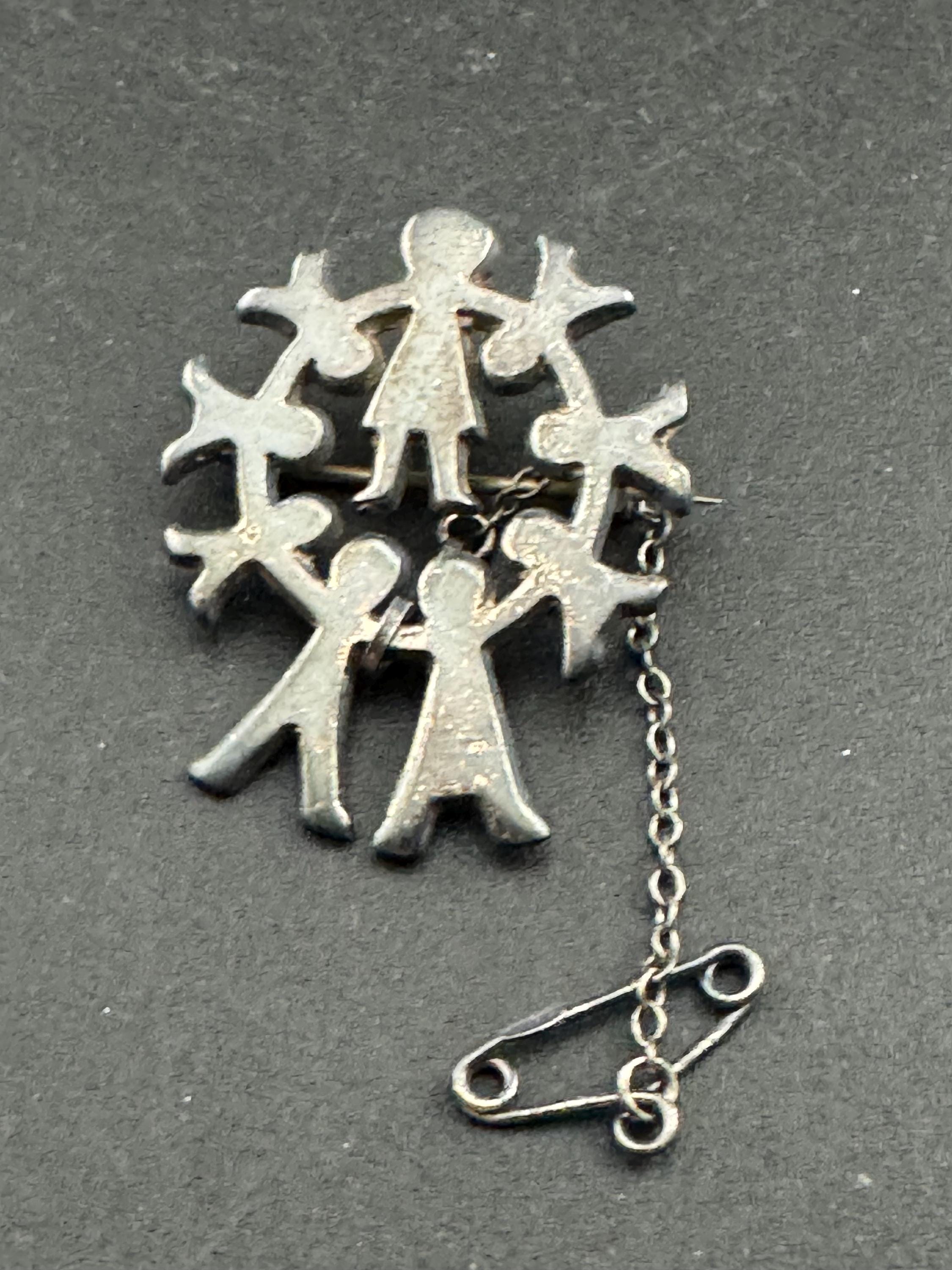 Modernist 925 silver peace circle of friends Brooch , MHV London hallmarks