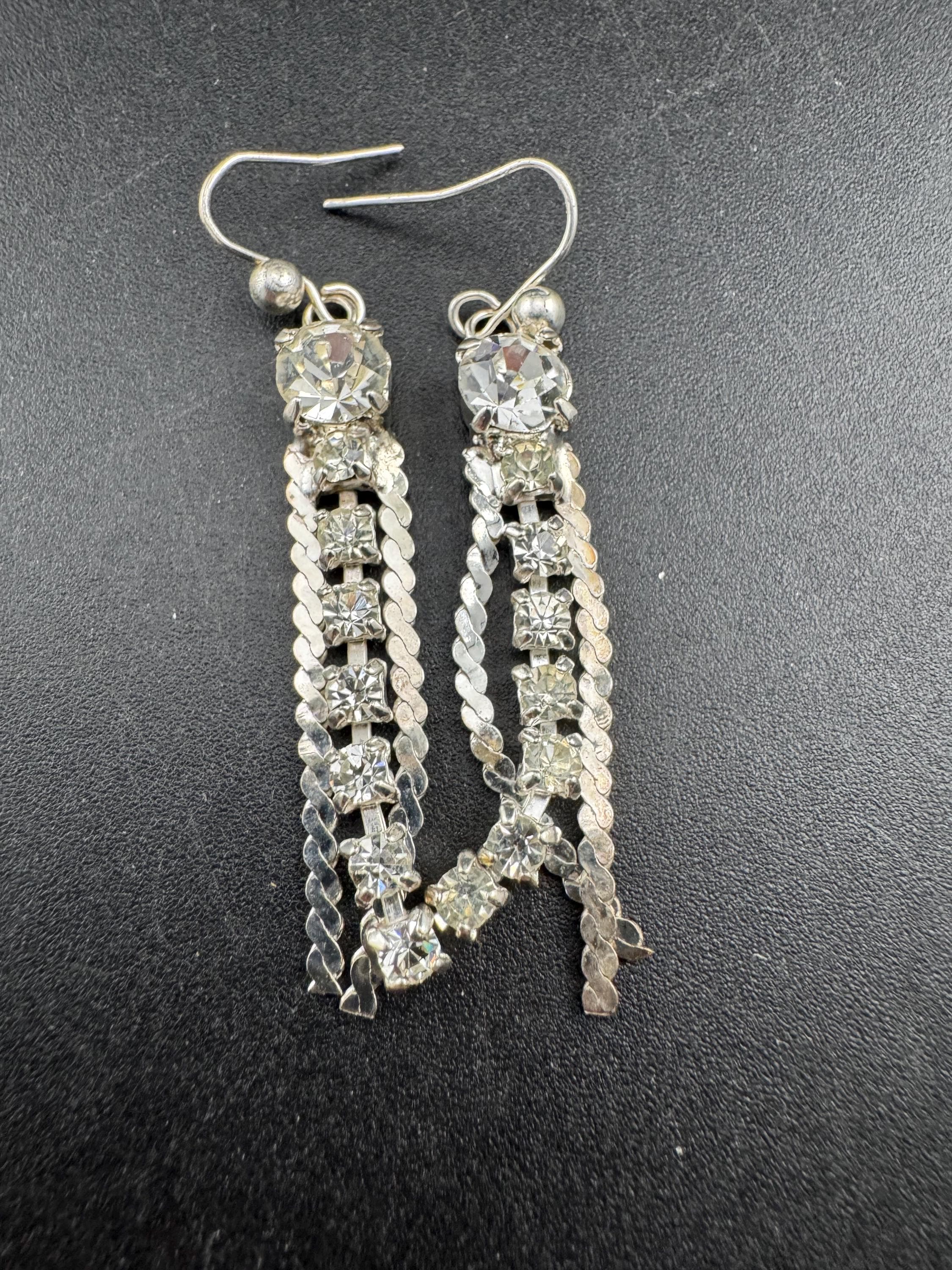 Sparkly 5cm long silver tone chain tassel diamanté drop earrings, pierced earwires vintage and unused