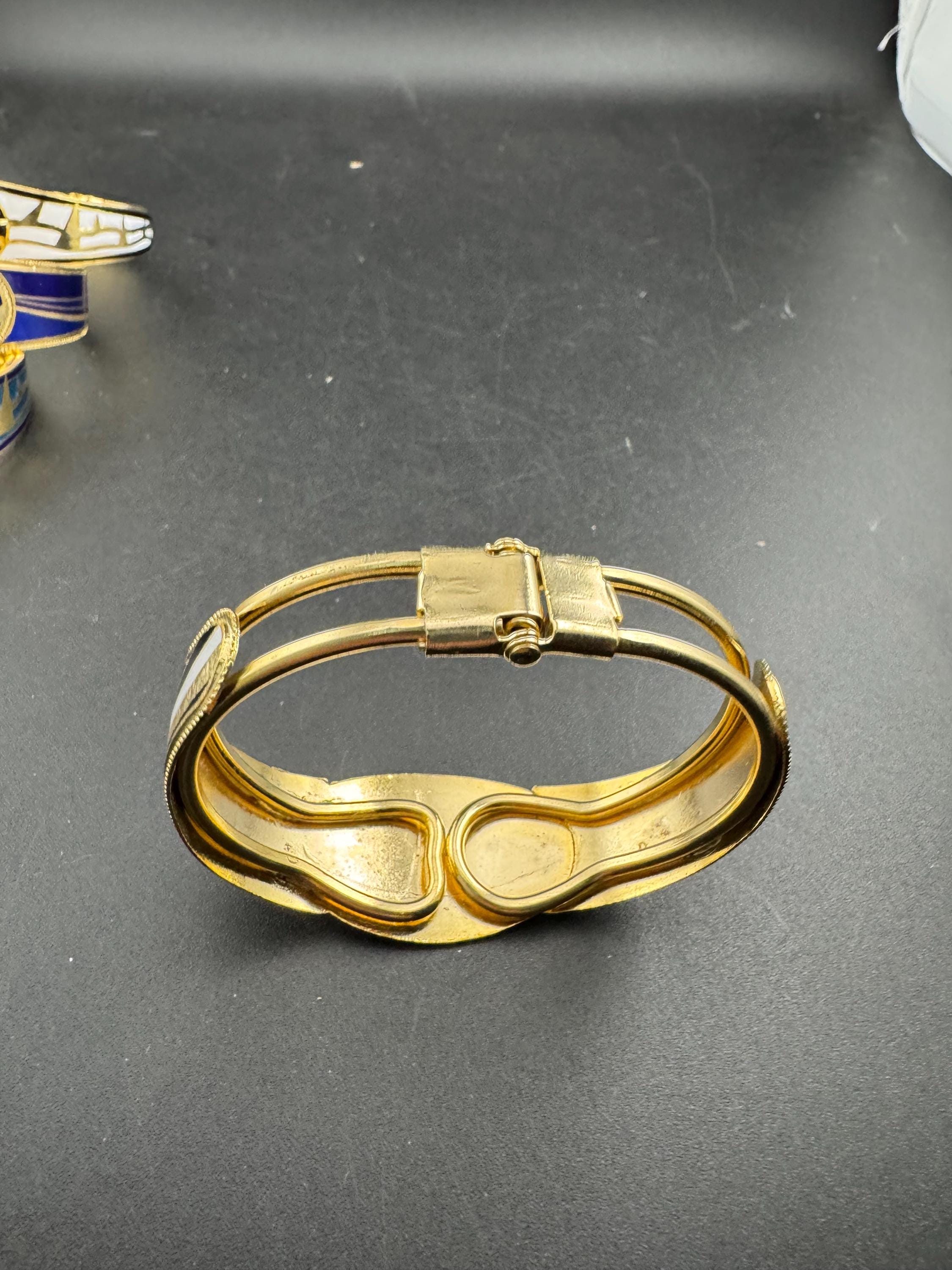 Vintage black and white enamel geometric clamper bangle:  abstract modernist design 1980s 1990s