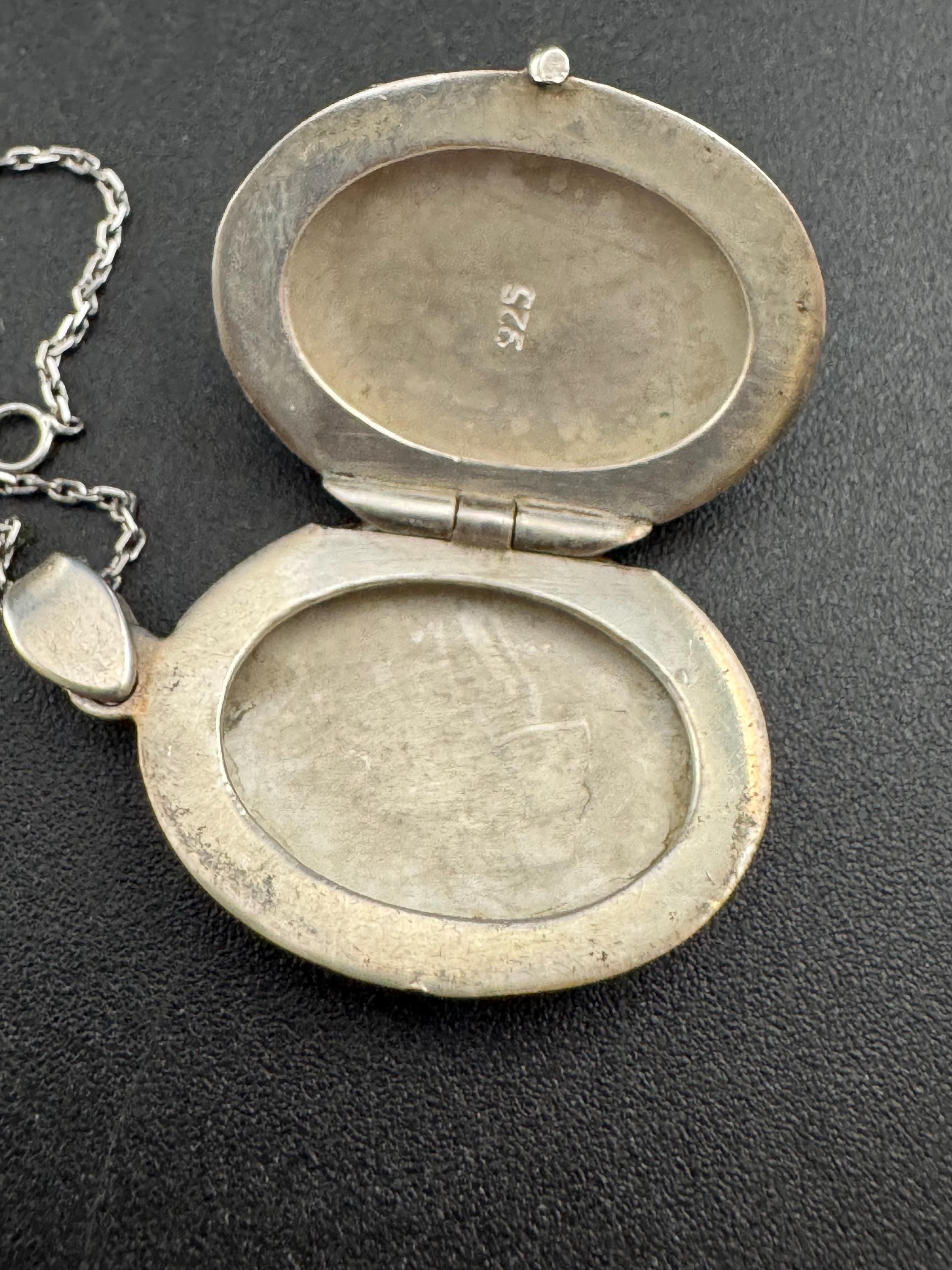 Onyx or black enamel 925 sterling silver Vintage Locket , Photo keepsake Locket