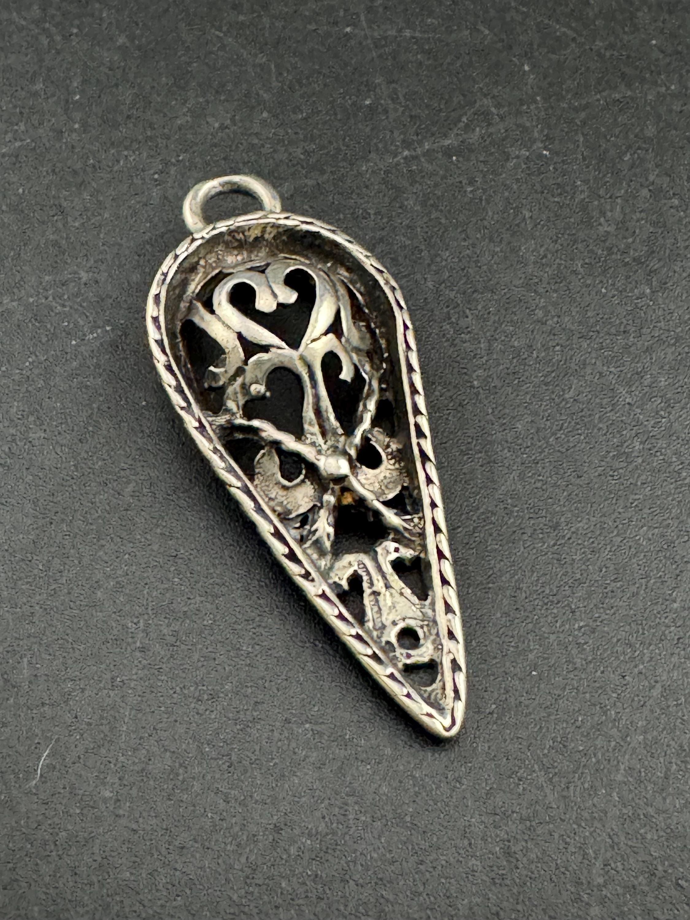 Vintage 800 Silver art nouveau style Pendant