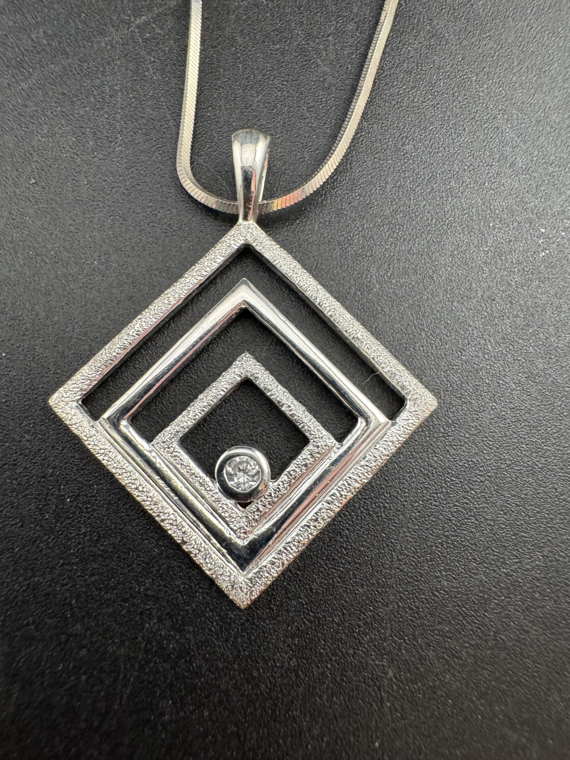Vintage 925 geometric diamanté Pendant Necklace: modernist Sterling Silver