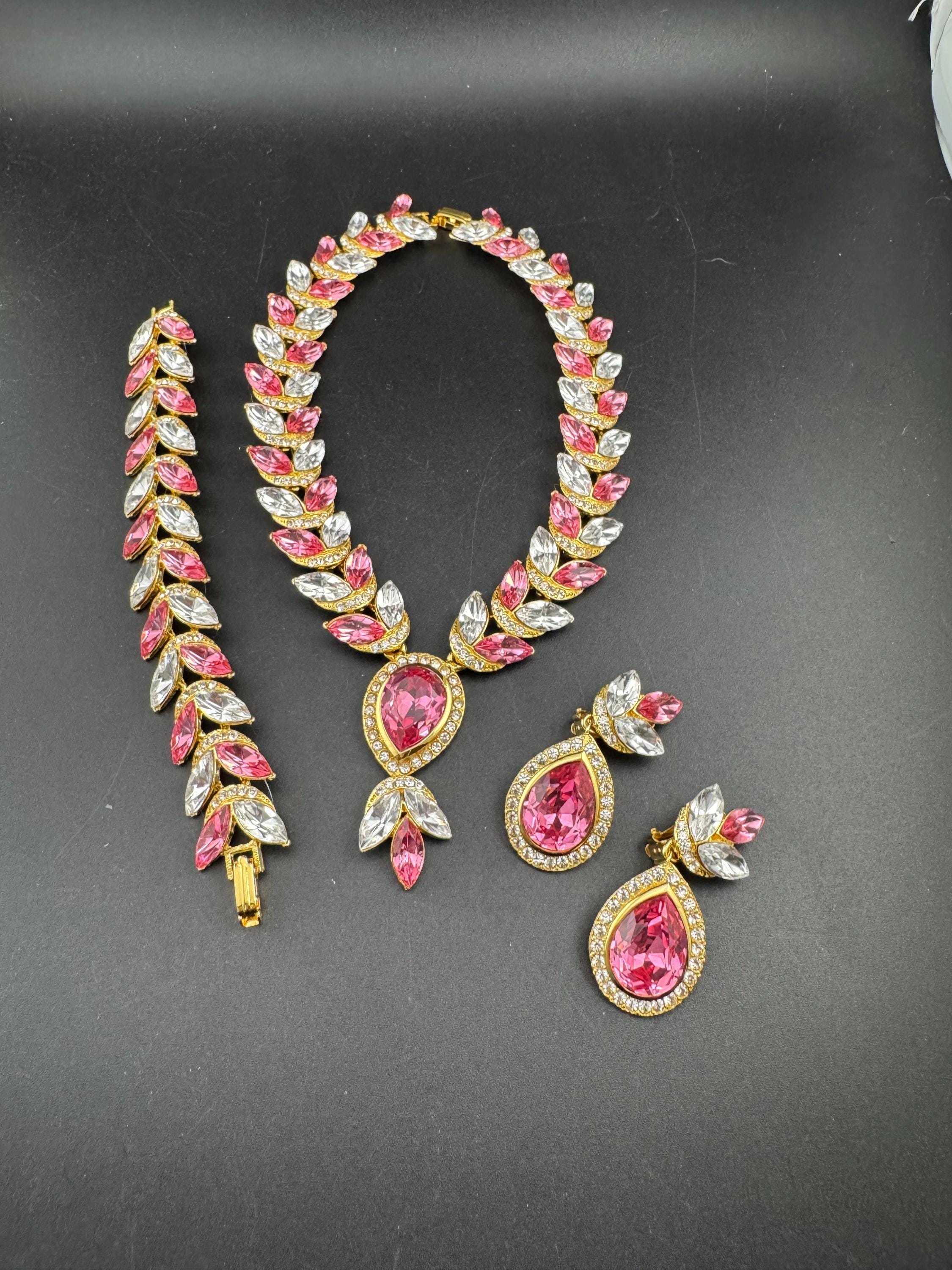 Vintage PINK Swarovski crystal jewellery set, necklace,bracelet and clip on earrings.