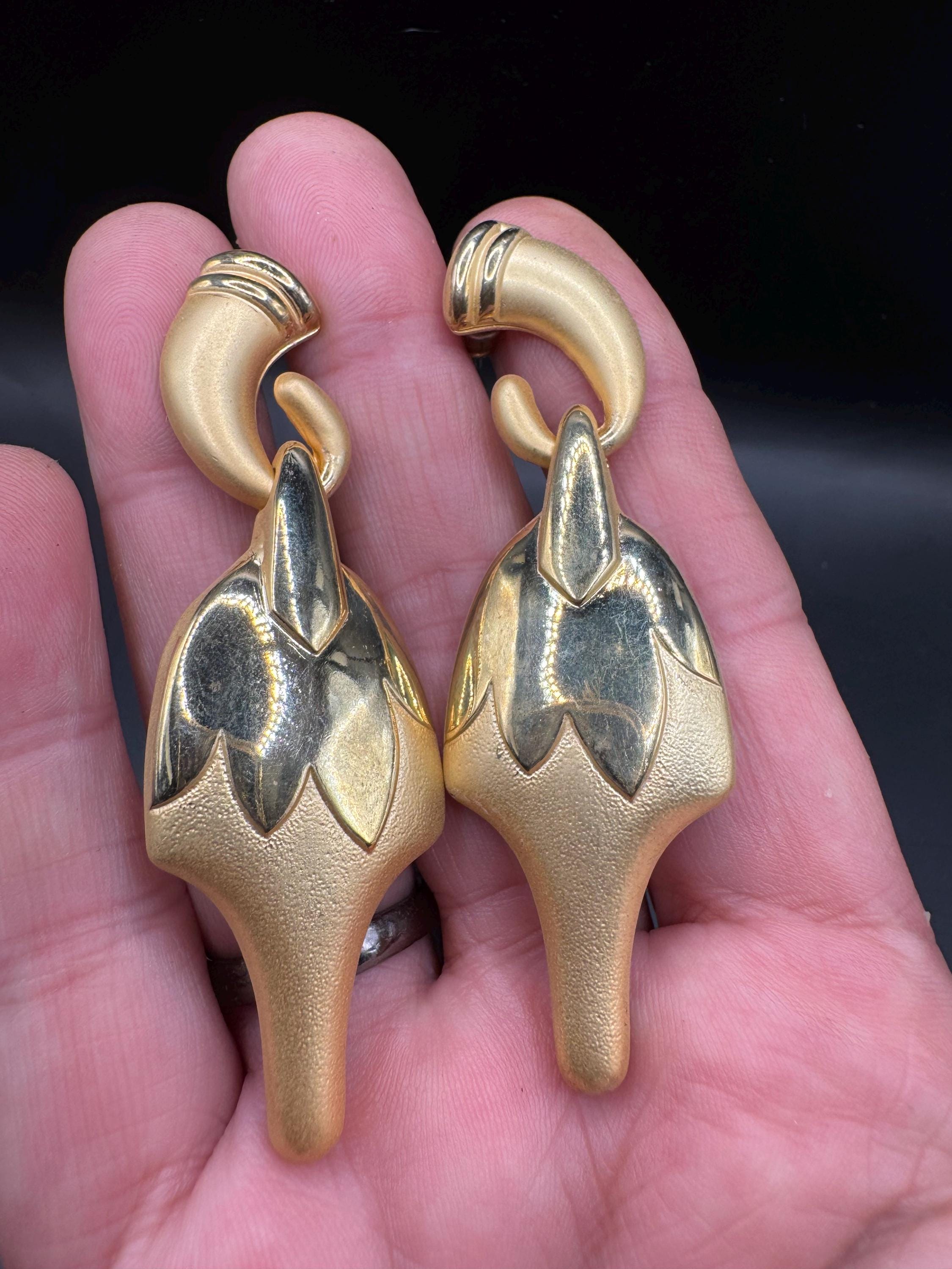 Matt gold Etruscan dangly drop disc earrings for pierced ears