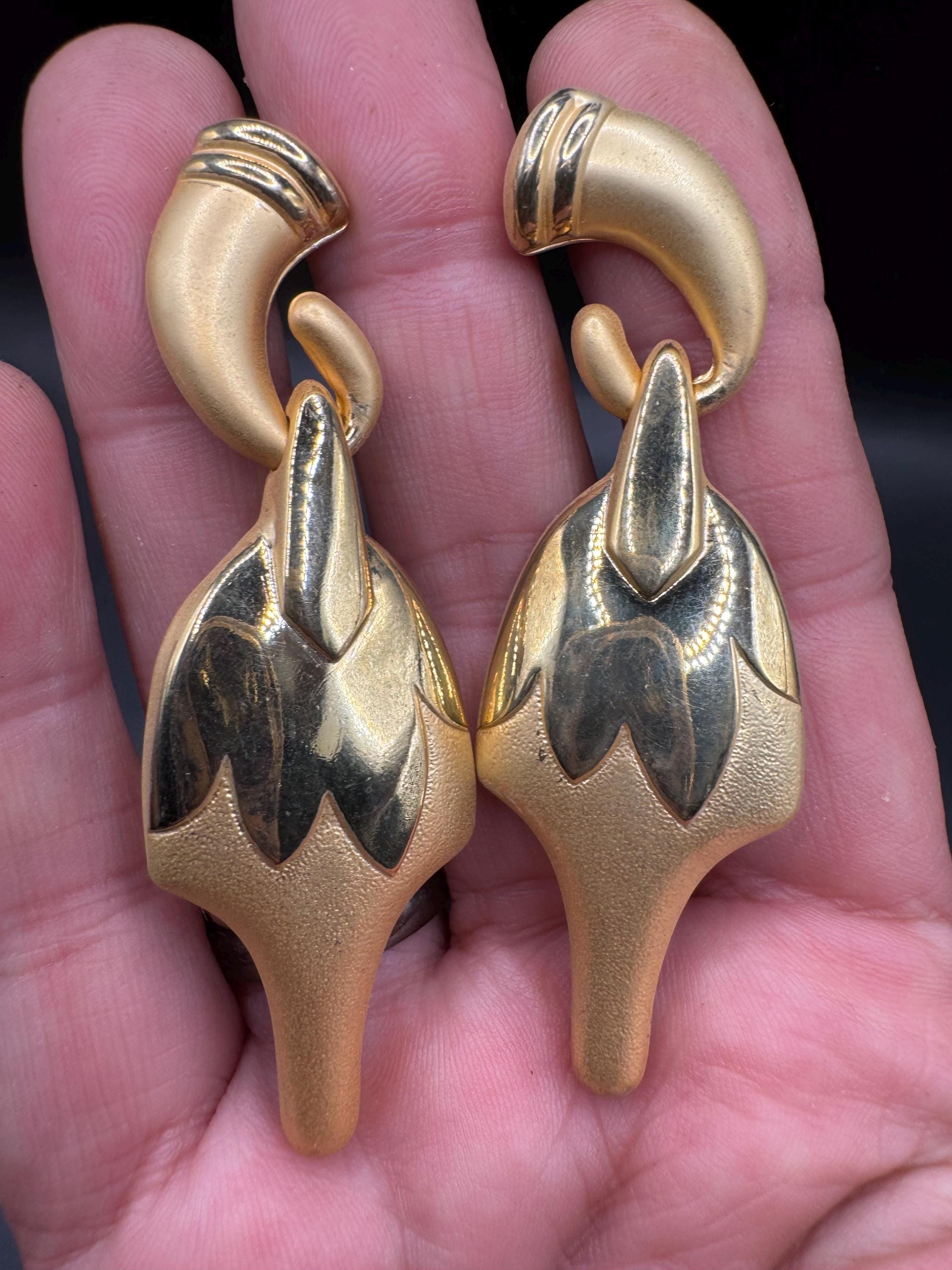 Matt gold Etruscan dangly drop disc earrings for pierced ears