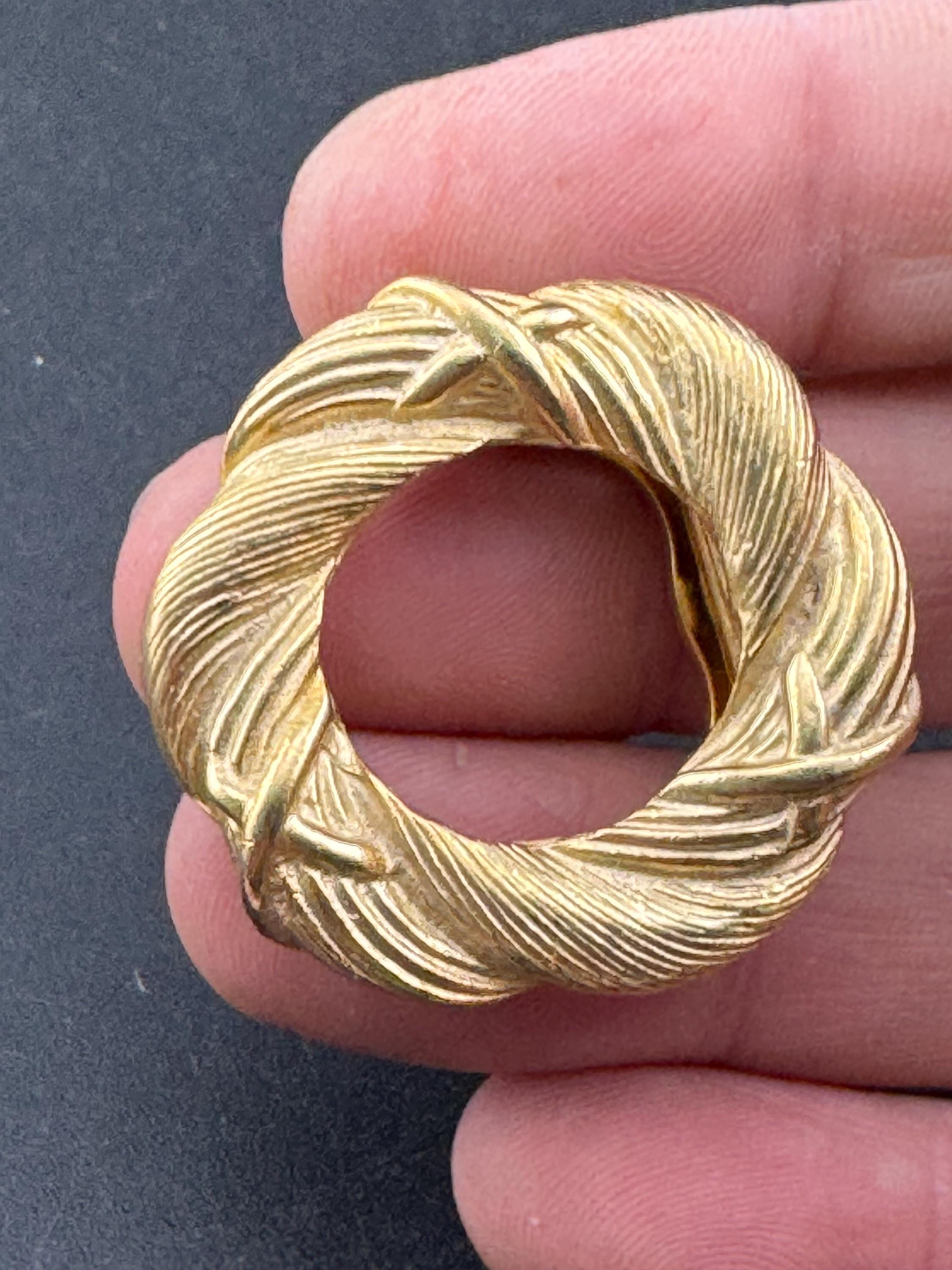 Vintage Gold rope Scarf Clip: Nautical style