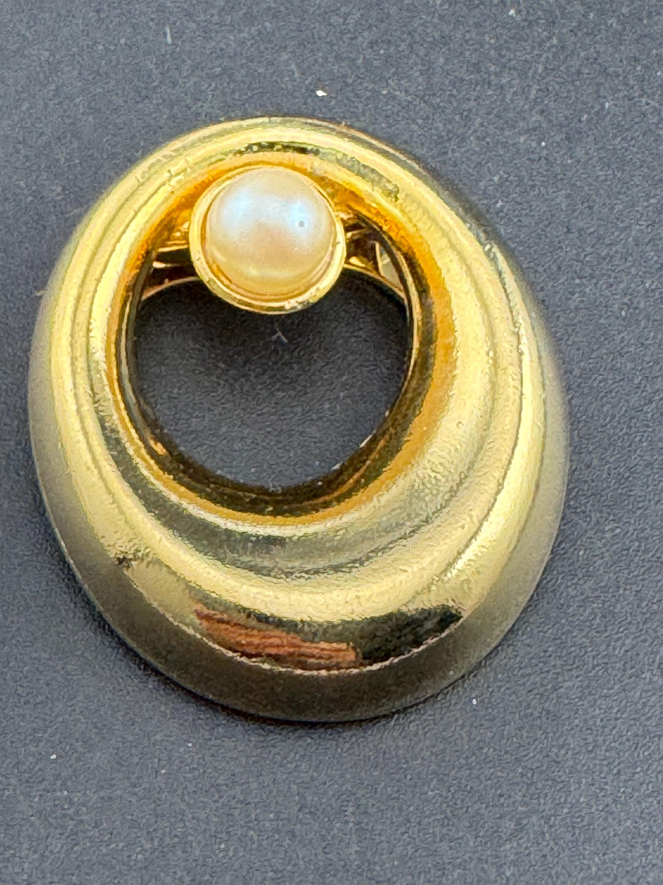 Vintage gold Faux Pearl oval Scarf Clip, 1980s unused