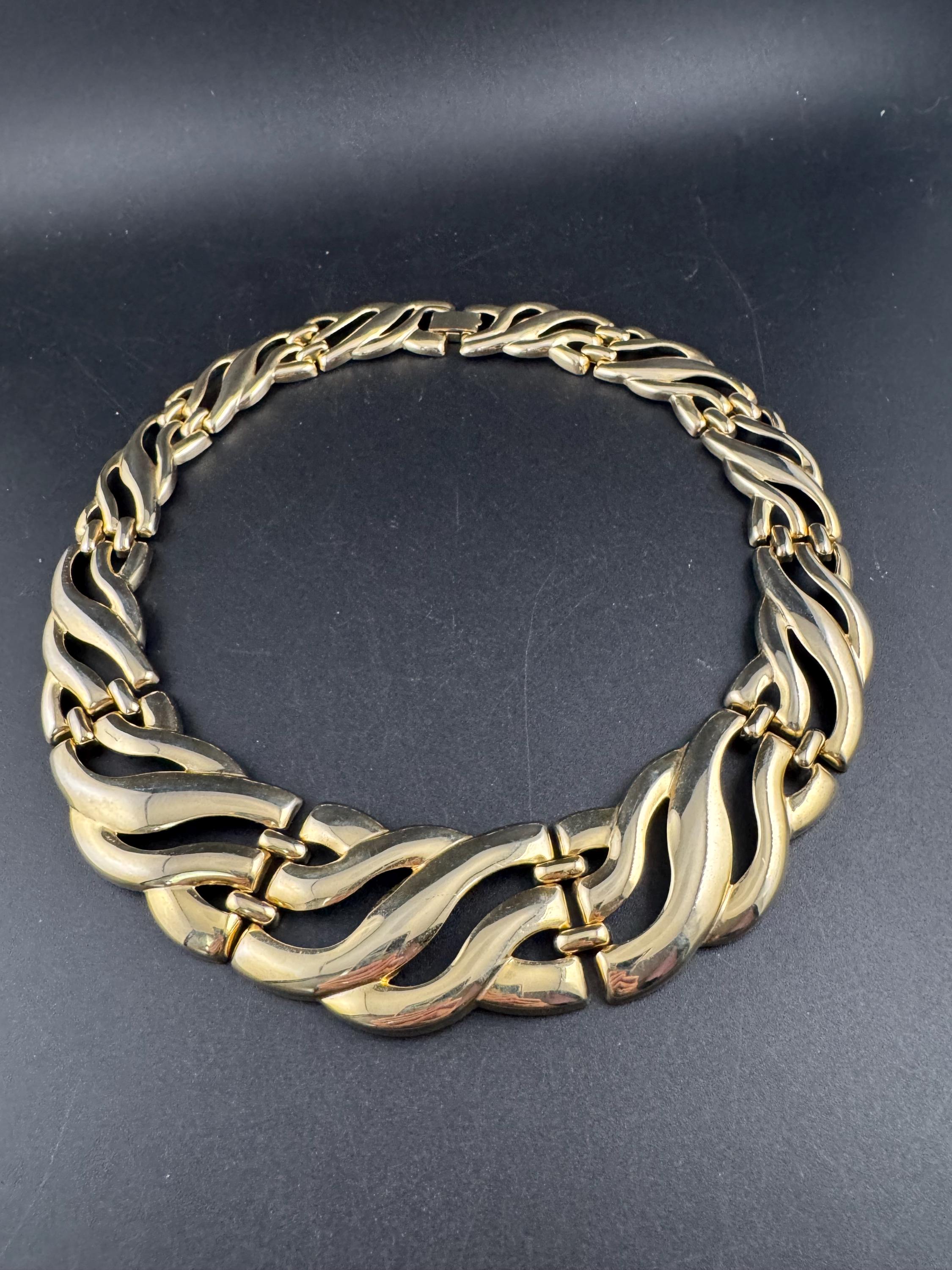 1980s wide chunky gold choker, embossed retro necklace
