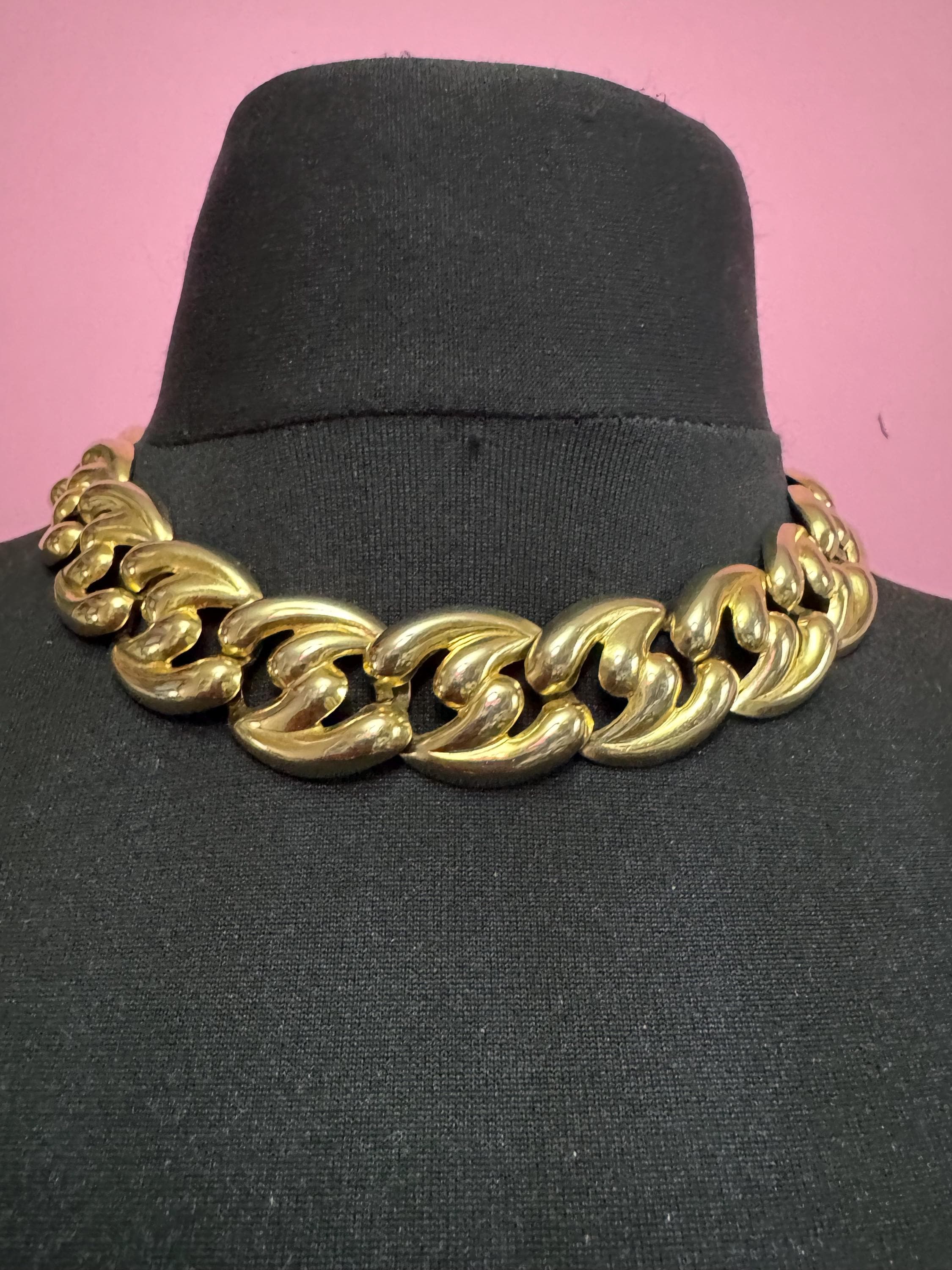1980s wide chunky gold choker, embossed necklace 47cm