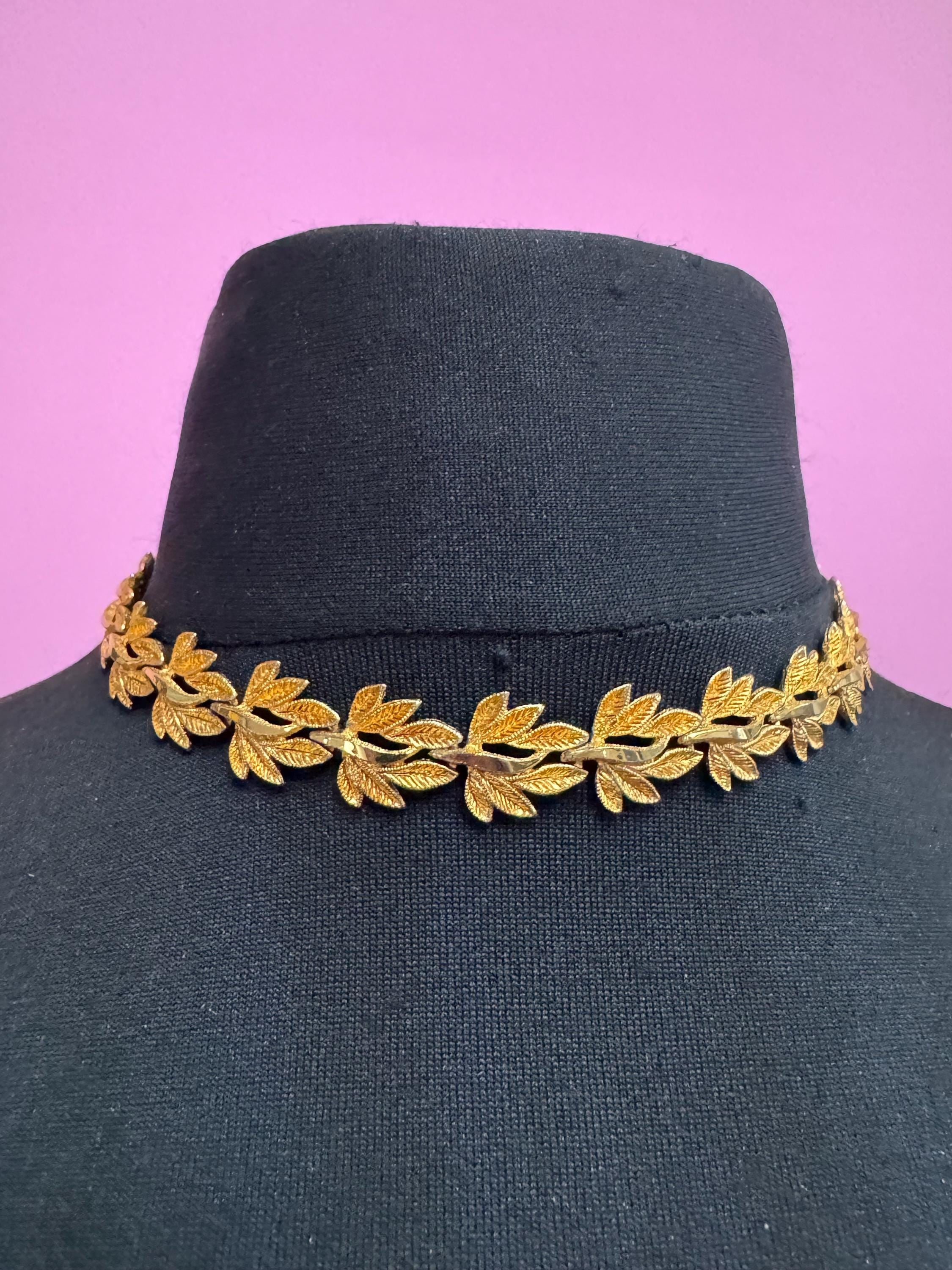 leaf choker necklace, gold tone Vintage 1970s mid century