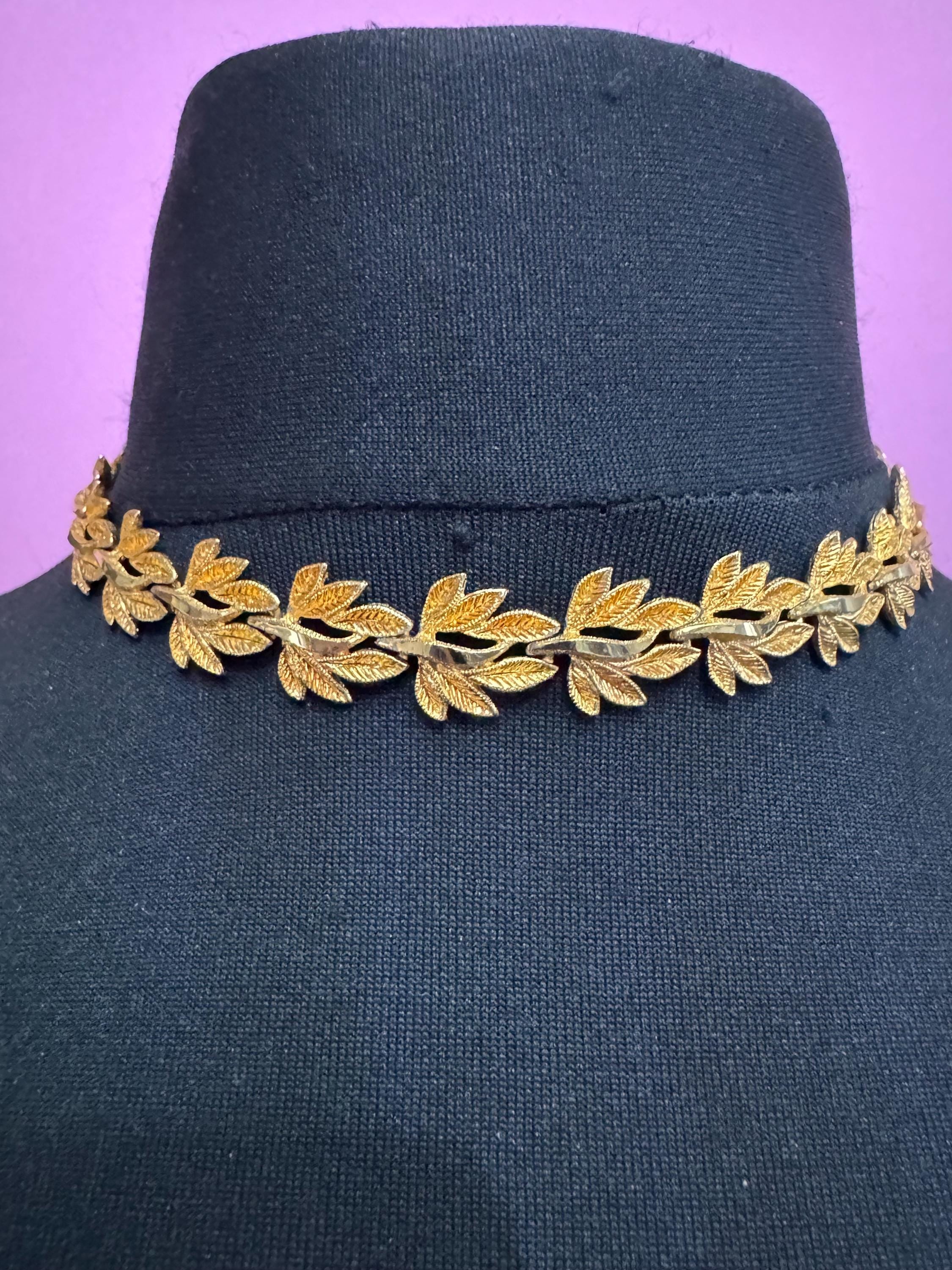 leaf choker necklace, gold tone Vintage 1970s mid century