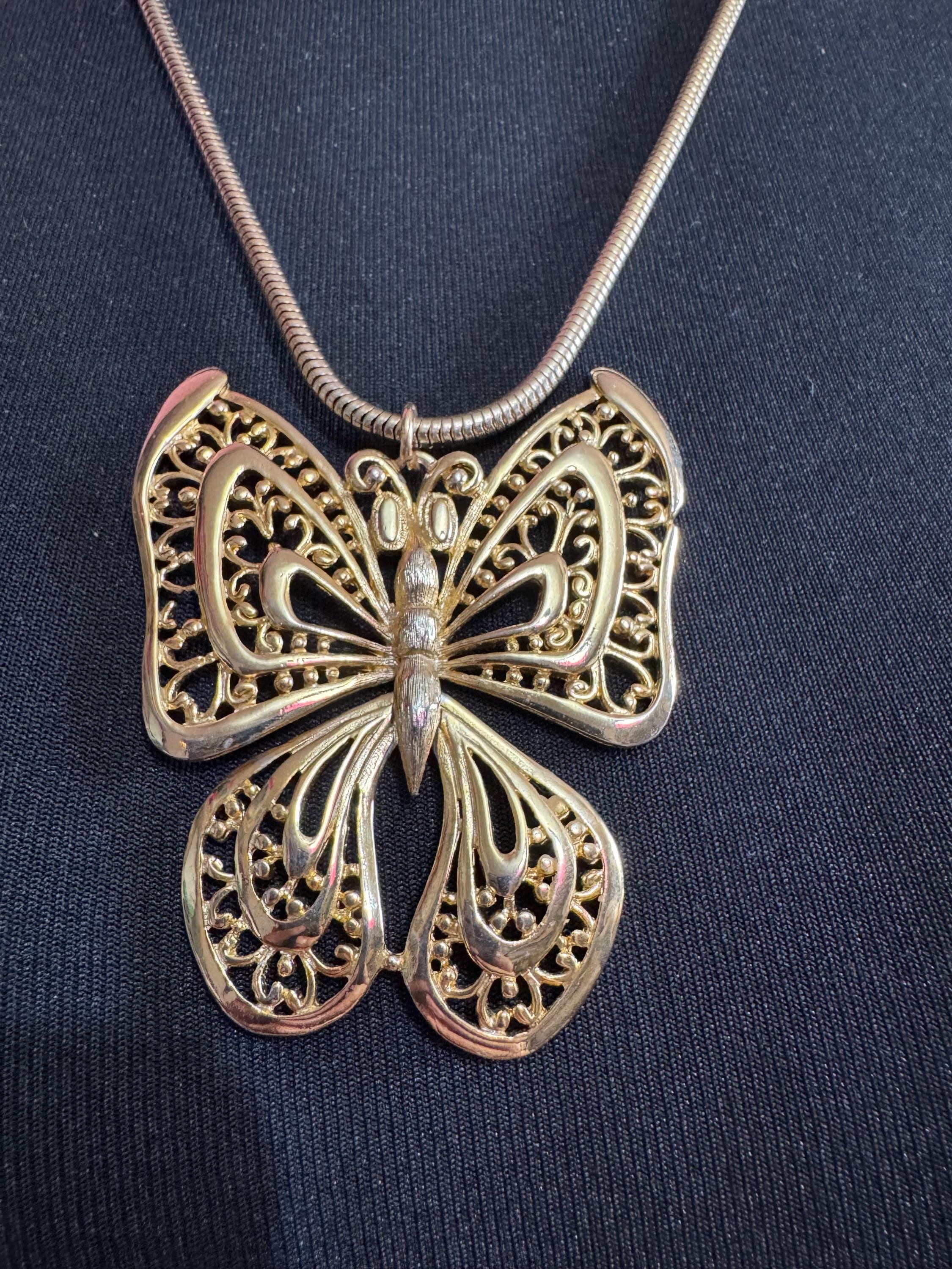 Vintage L RAZZA Butterfly pendant Necklace , 1969s signed gold tone