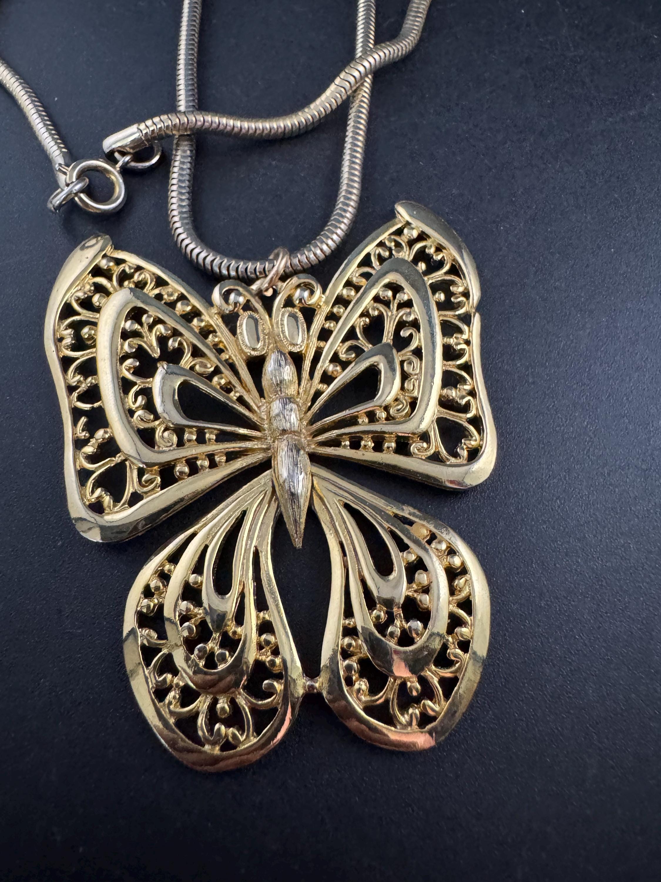 Vintage L RAZZA Butterfly pendant Necklace , 1969s signed gold tone