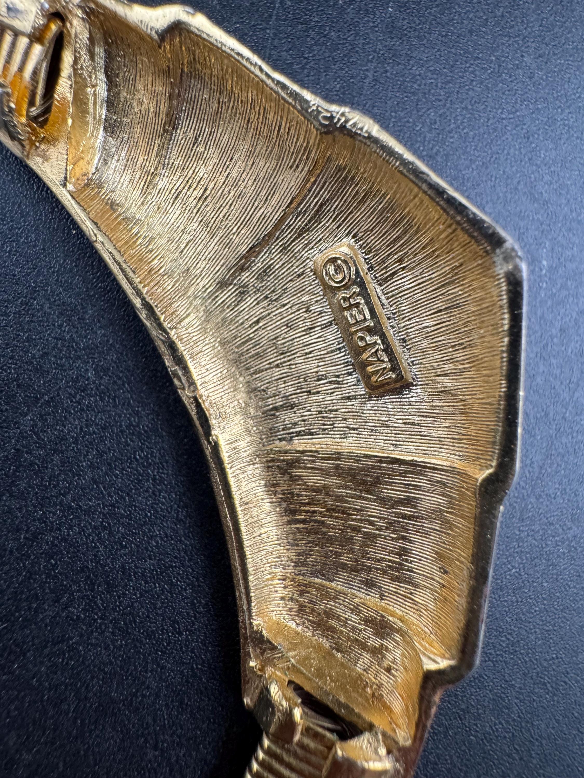 Signed NAPIER omega Choker: Vintage Gold Tone chain necklace petite fit