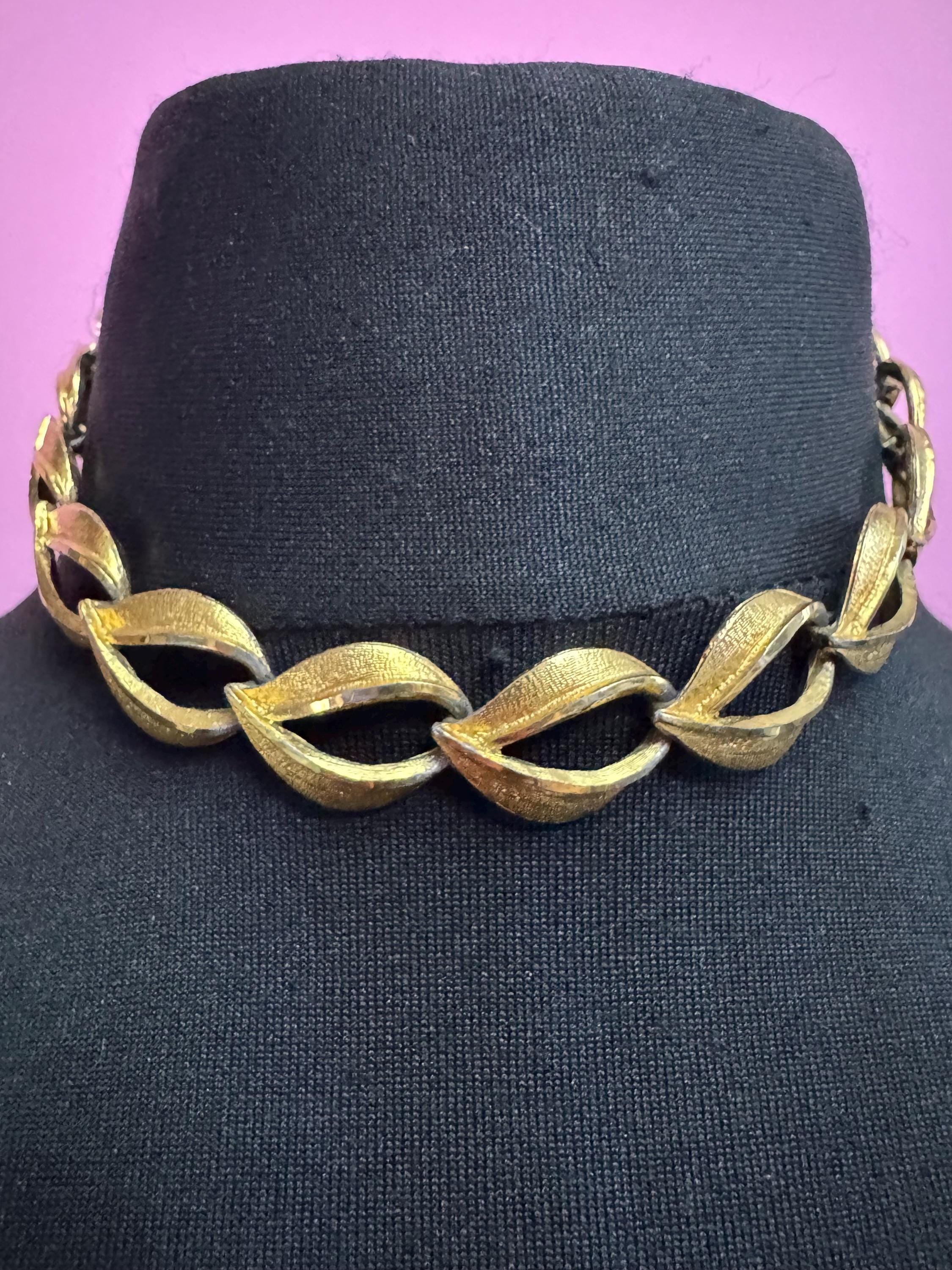 vintage collar necklace gold brushed links, choker 1950s 1960s