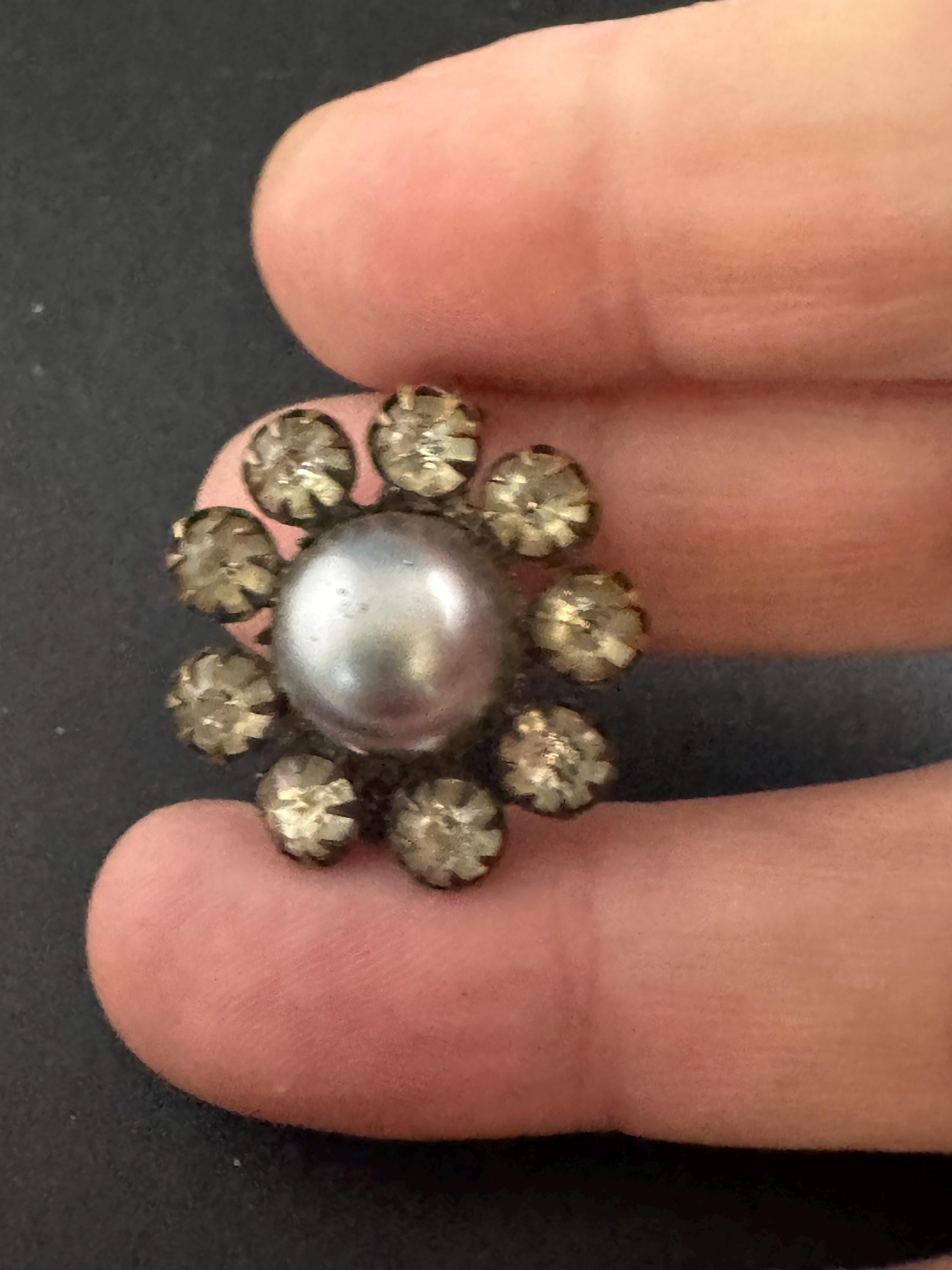 Victorian grey pearl and Diamanté round button Brooch, silver tone c clasp
