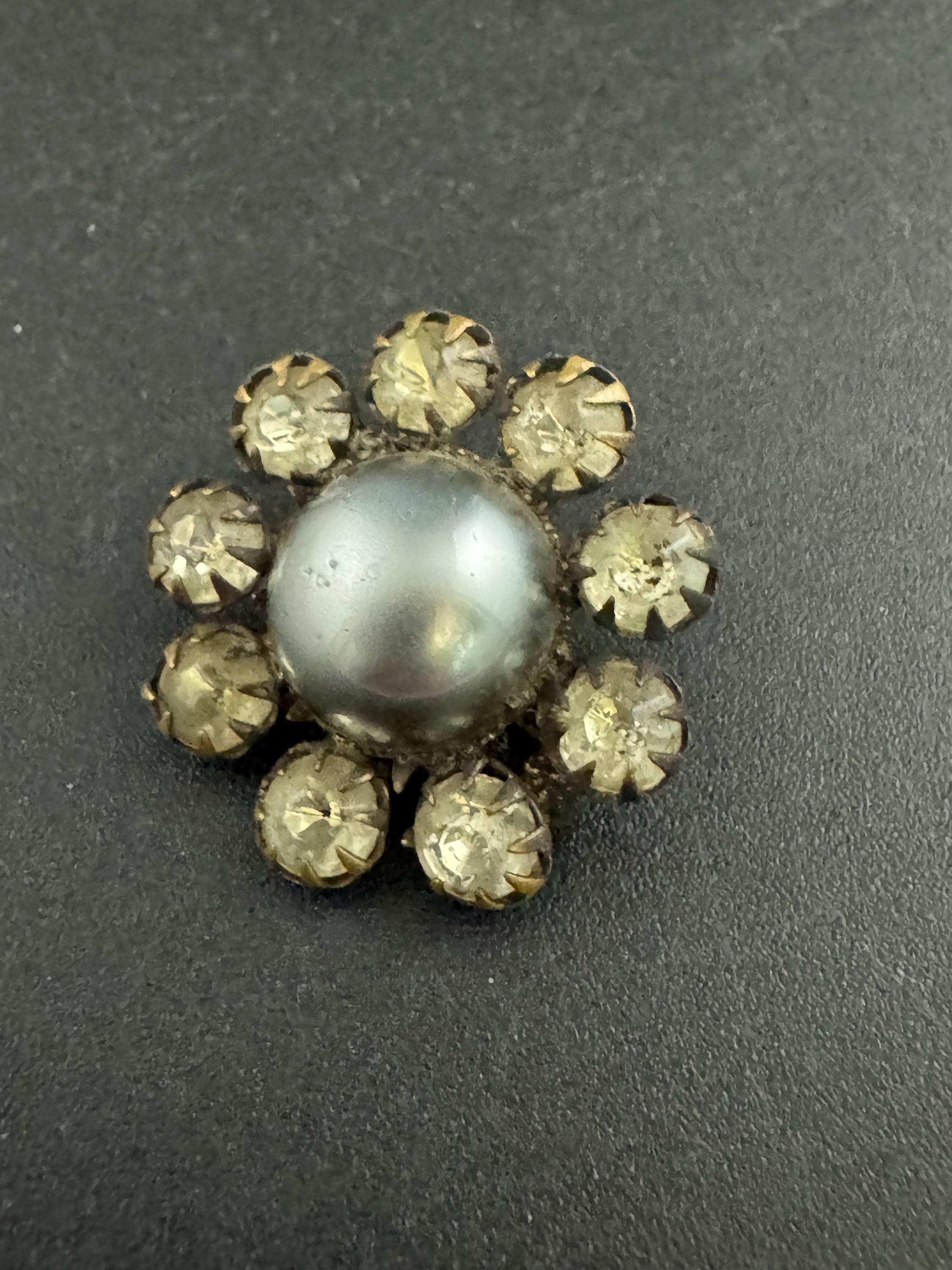 Victorian grey pearl and Diamanté round button Brooch, silver tone c clasp