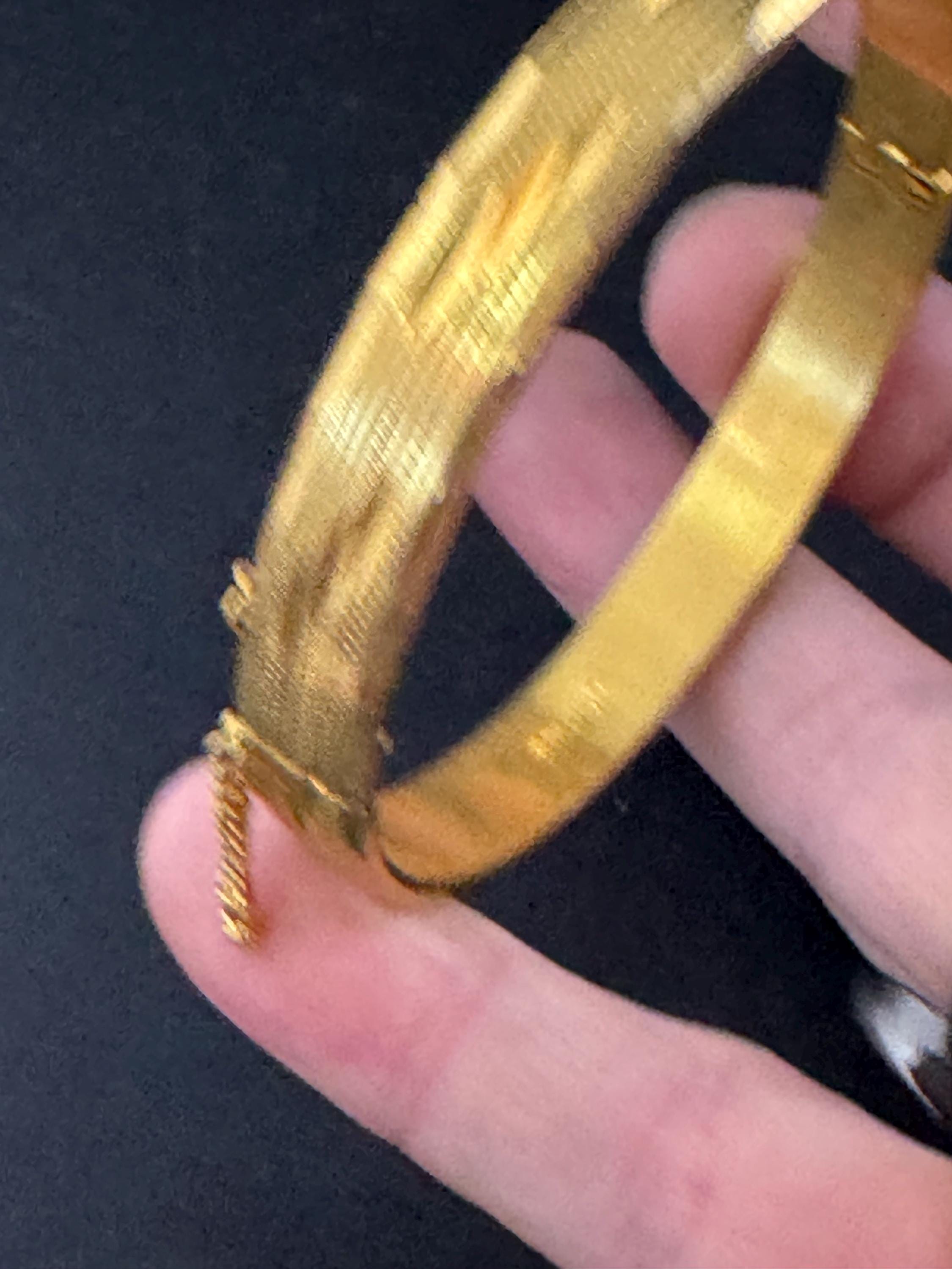 18K RGP 1980s Vintage Stamped Gold plated Hinged etched Bangle