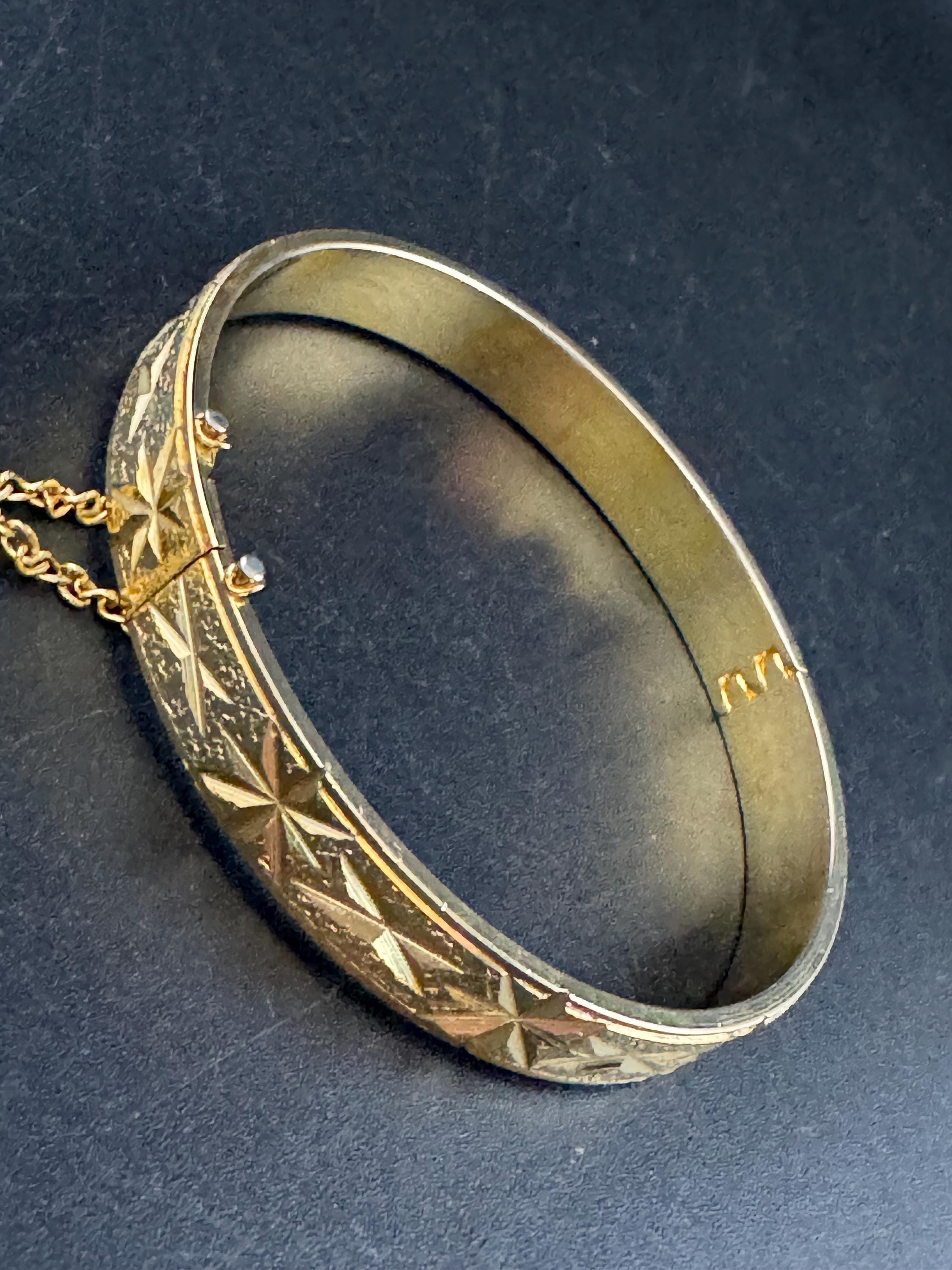 Vintage Gold plated etched Bangle, hinged 1970s with safety chain