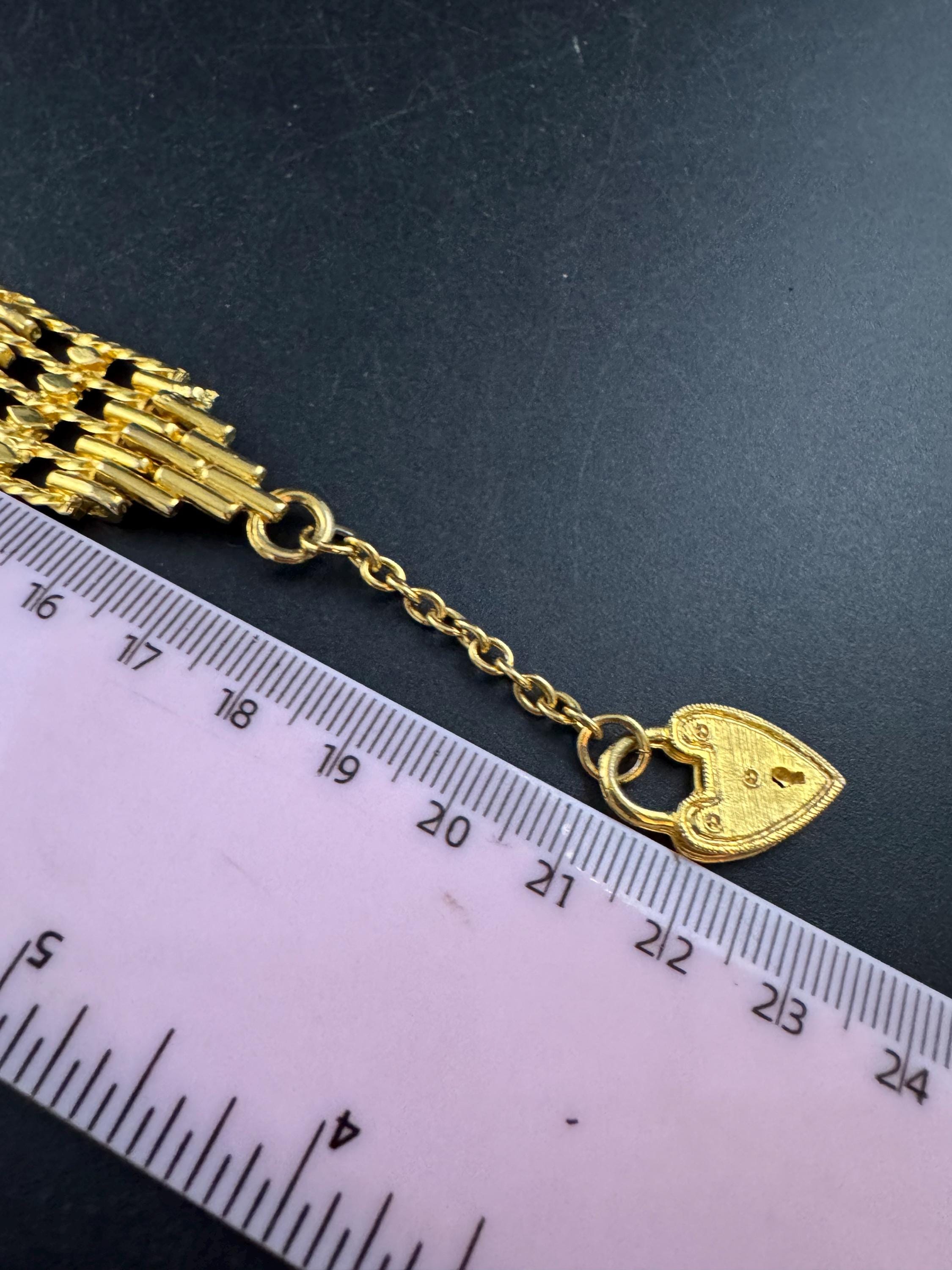 Retro 5 bar gate bracelet with heart padlock, gold tone