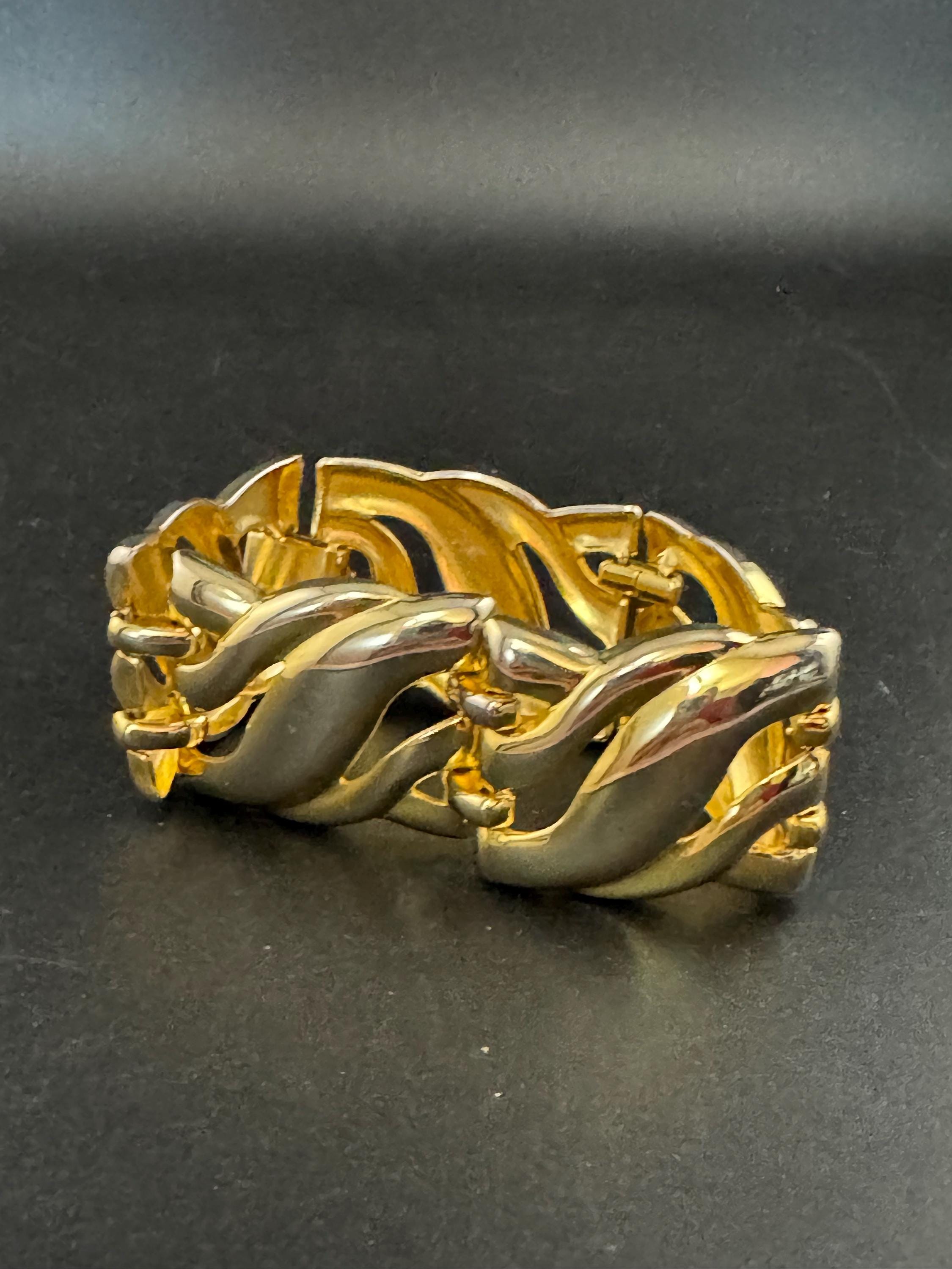 Retro 80s chunky panel link bracelet, 19.5cm gold tone