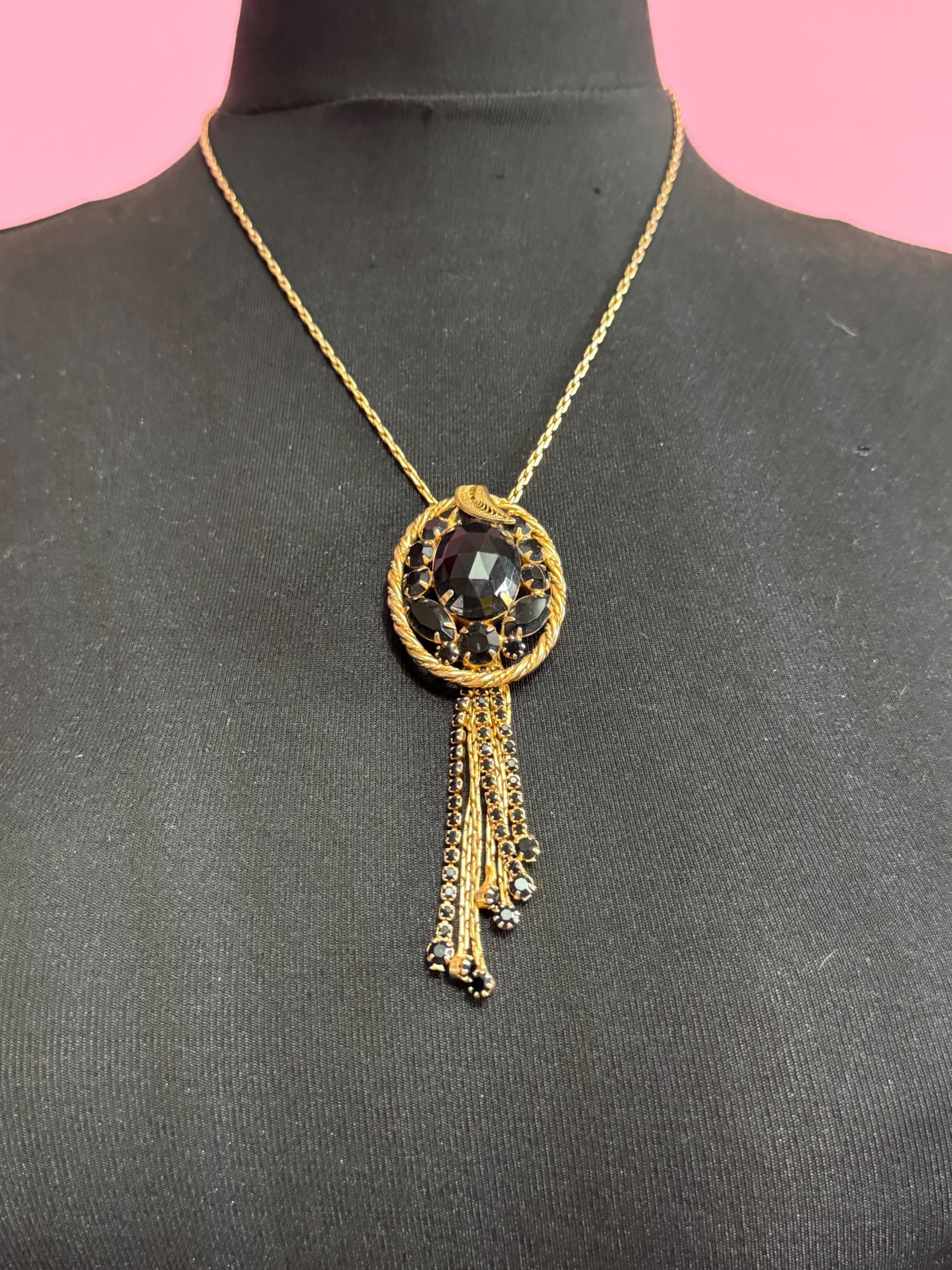 Alice caviness black rhinestone pendant necklace, unsigned gold tone serpentine chain