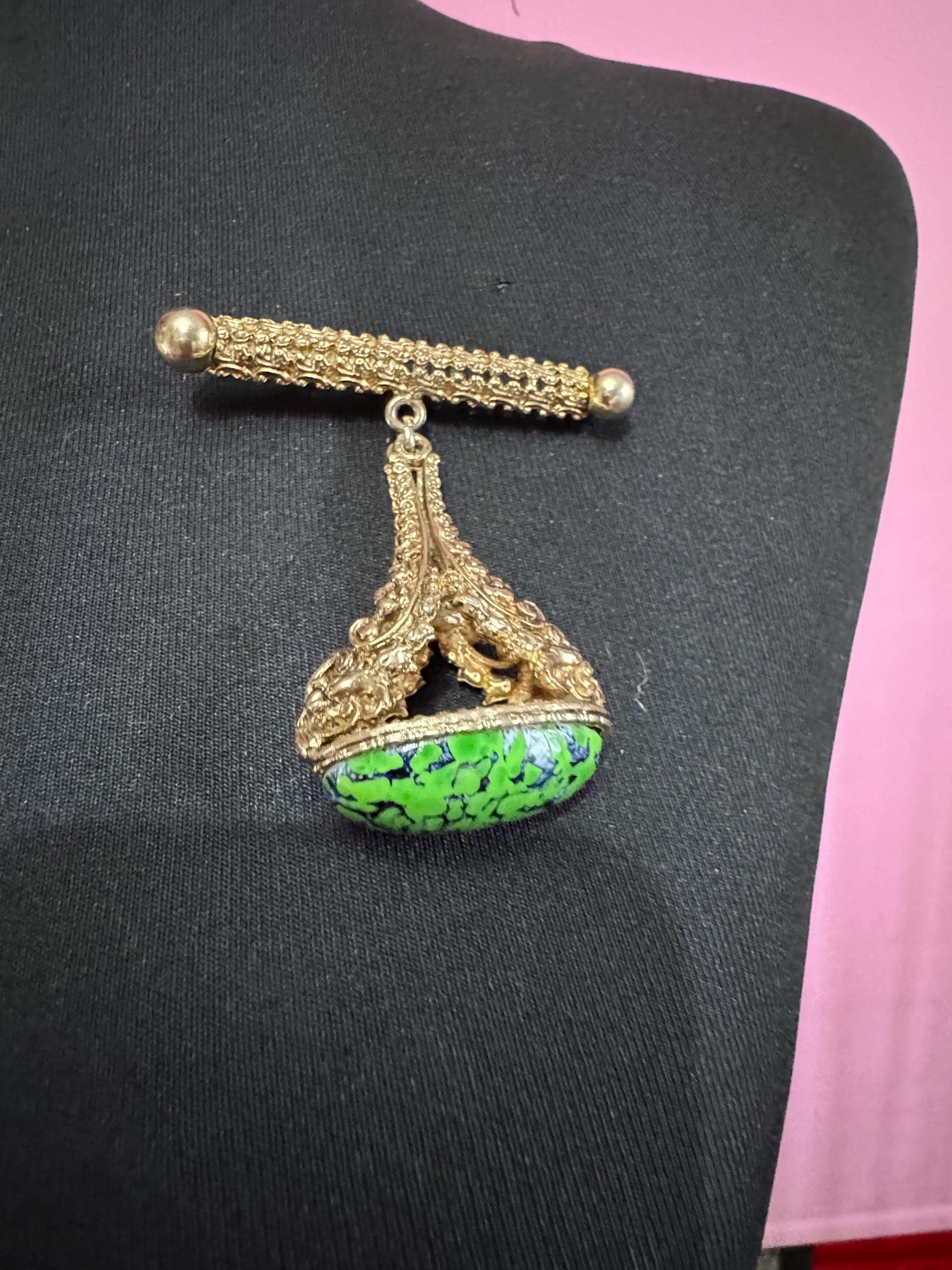 Victoriana style green pendant dropper brooch, cabochon set ornate gold tone