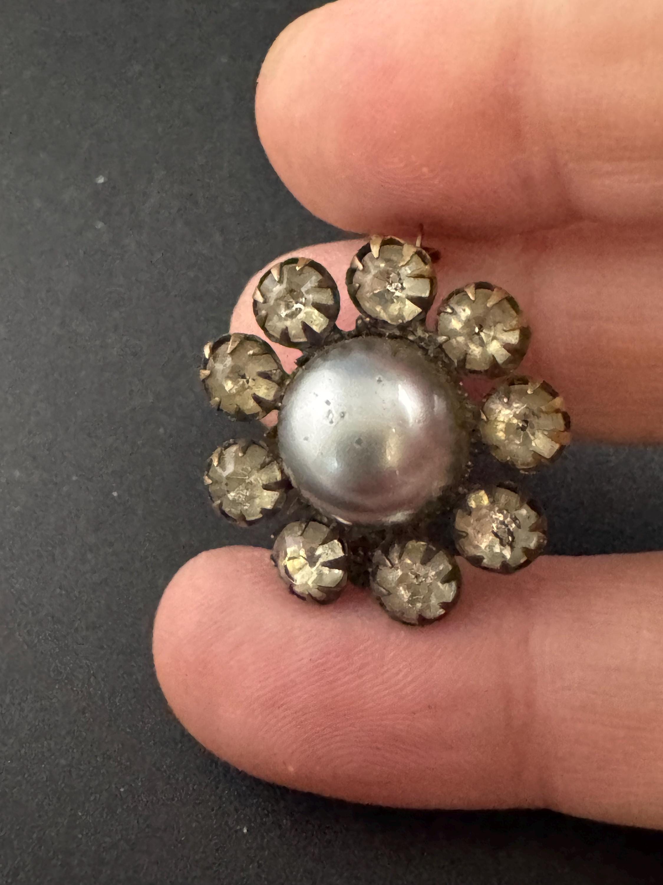 Victorian grey pearl and Diamanté round button Brooch, silver tone c clasp