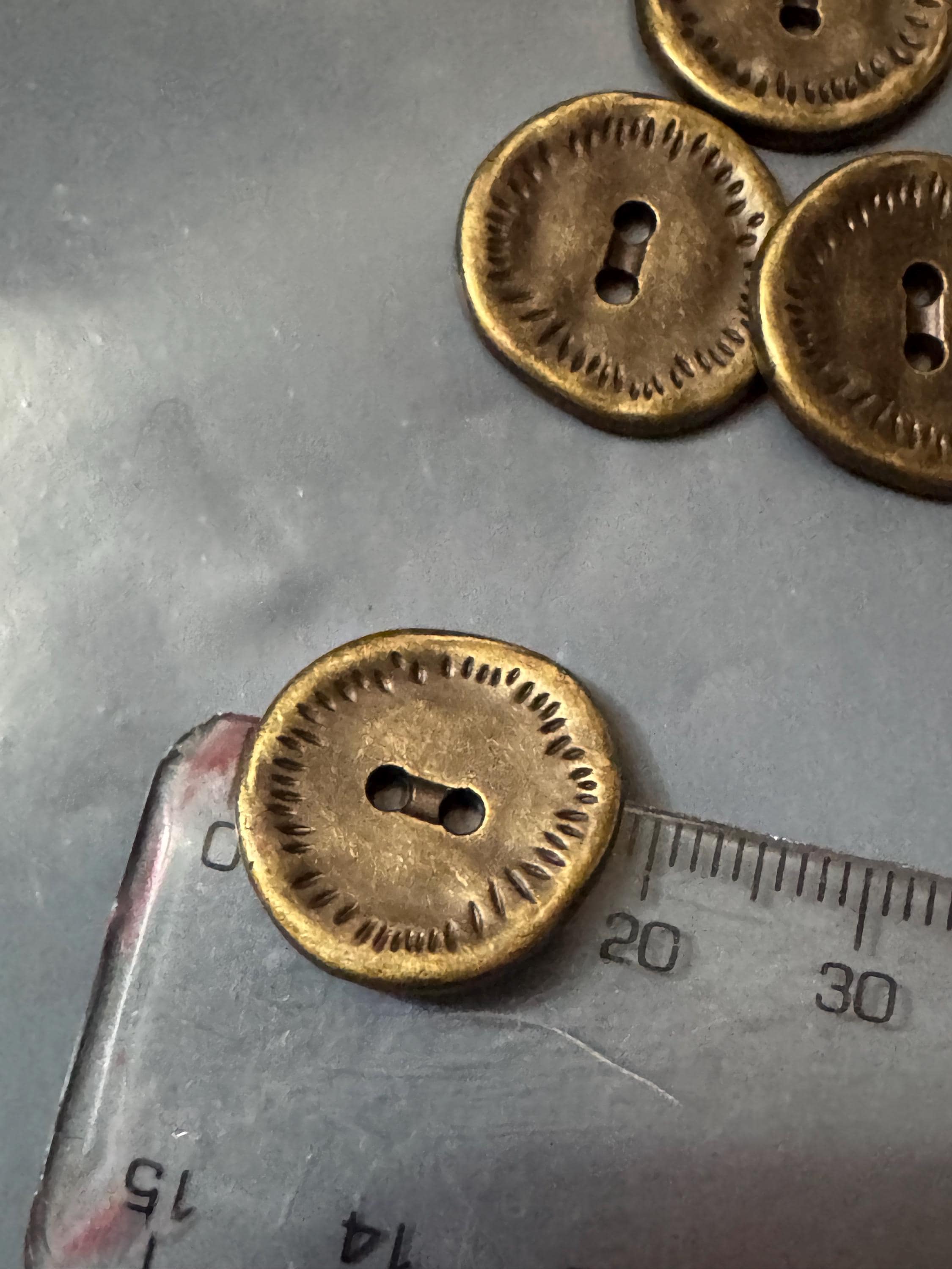 18mm bronze buttons (5pc) , weighty dark gold metal buttons 2 hole, sewing