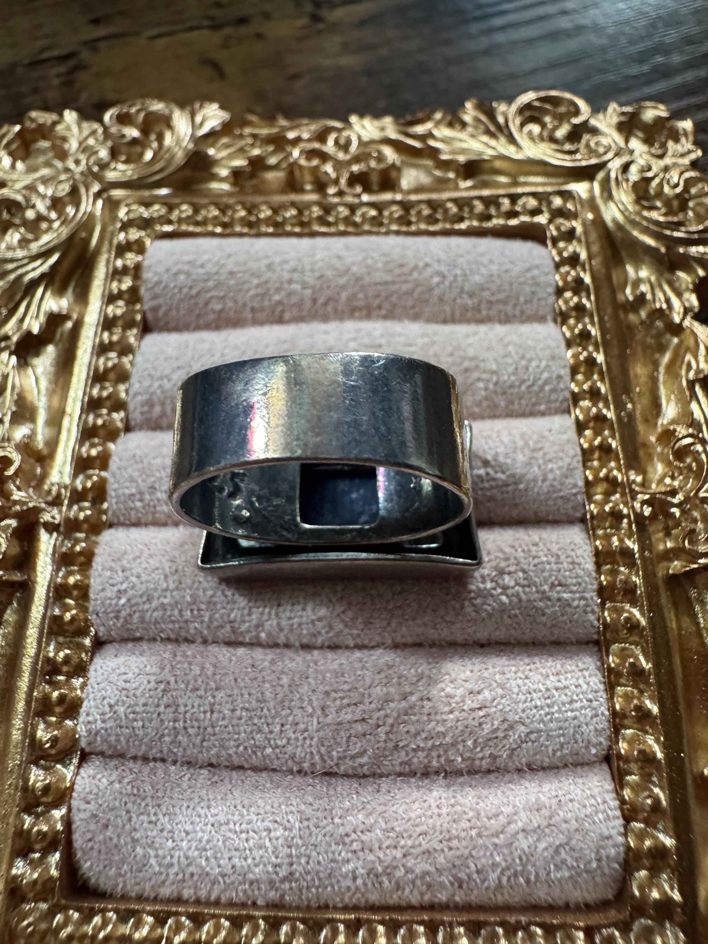 Uk Size M.5 925 ring with blue gemstone, modernist Sterling silver