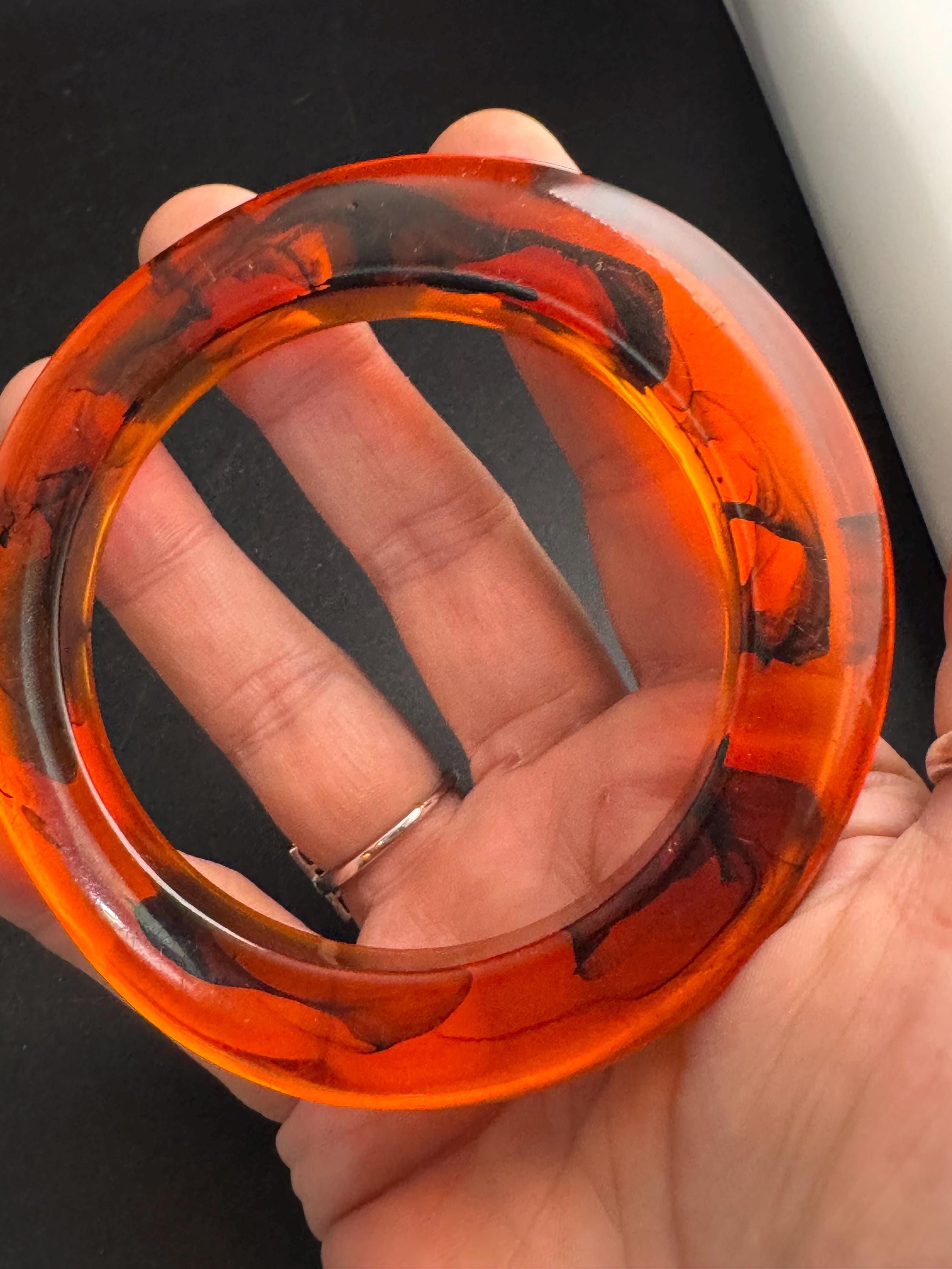 Chunky tortoiseshell brown plastic  bangle, vintage bracelet ideal for stacking layering