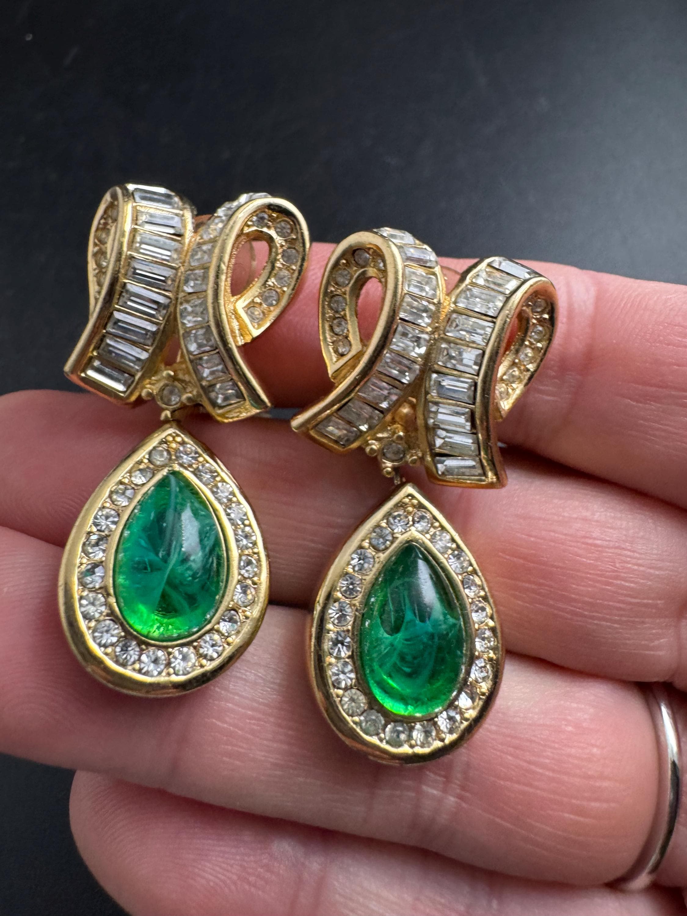 Vintage Christian Dior Grosse Green Gripoix Rhinestone Clip On Earrings