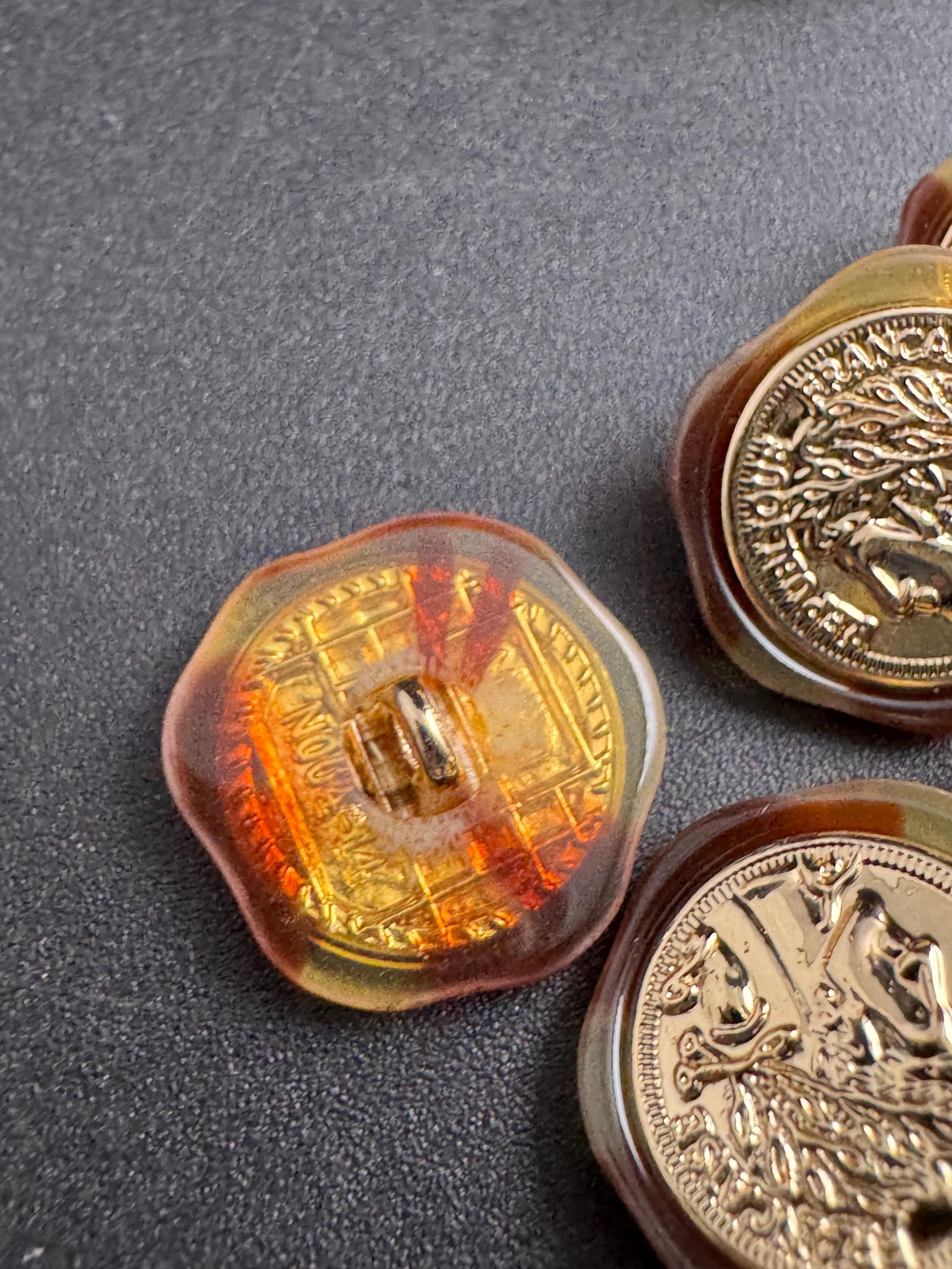 Gold coin buttons tortoiseshell light brown acrylic surround, choose size 25mm or 18mm ( 5pcs)