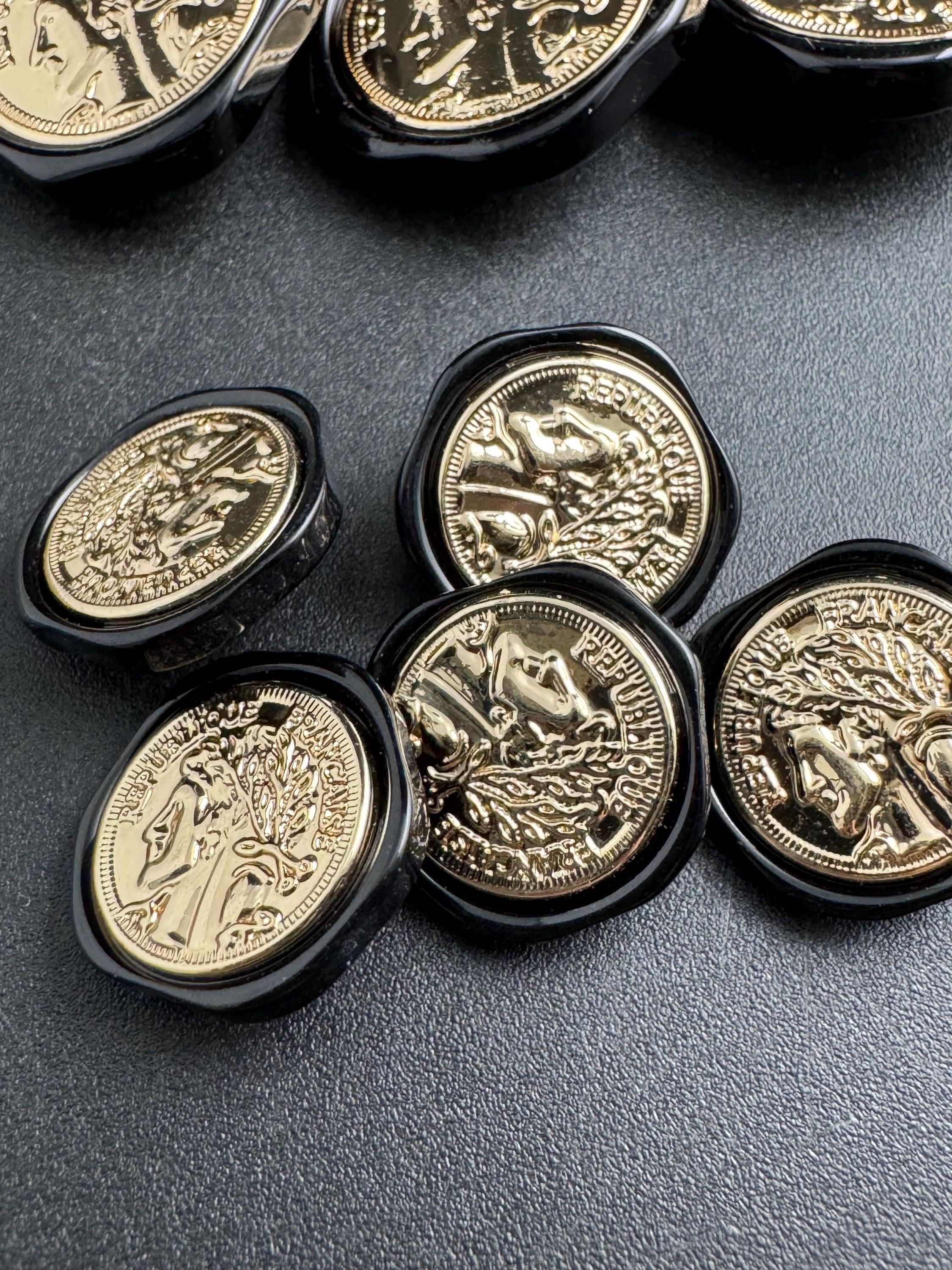 Gold coin buttons tortoiseshell black acrylic surround, choose size 25mm or 18mm ( 5pcs)
