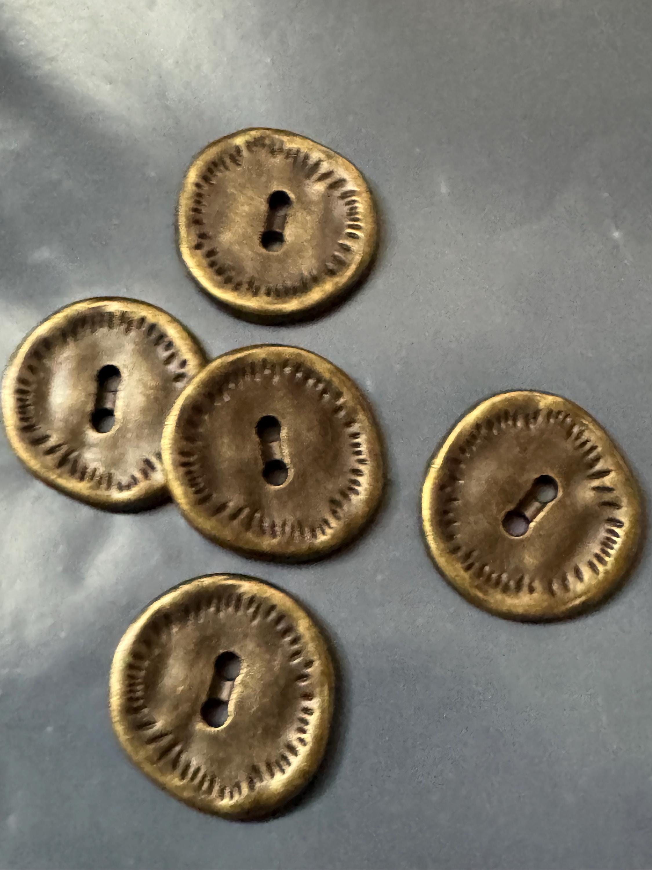 18mm bronze buttons (5pc) , weighty dark gold metal buttons 2 hole, sewing