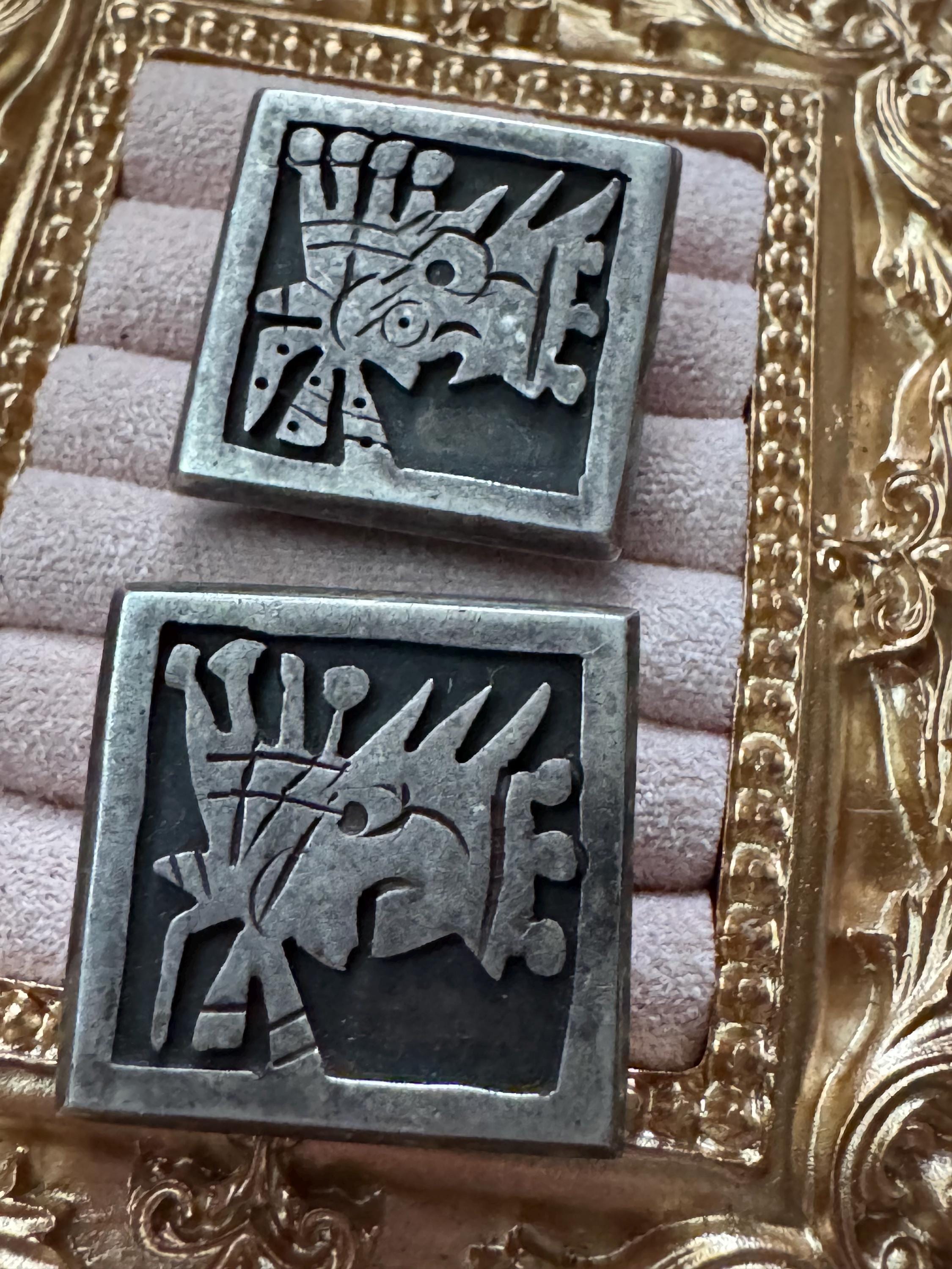 TAXCO mexican silver Aztec cufflinks , solid silver 27 grams 1970s