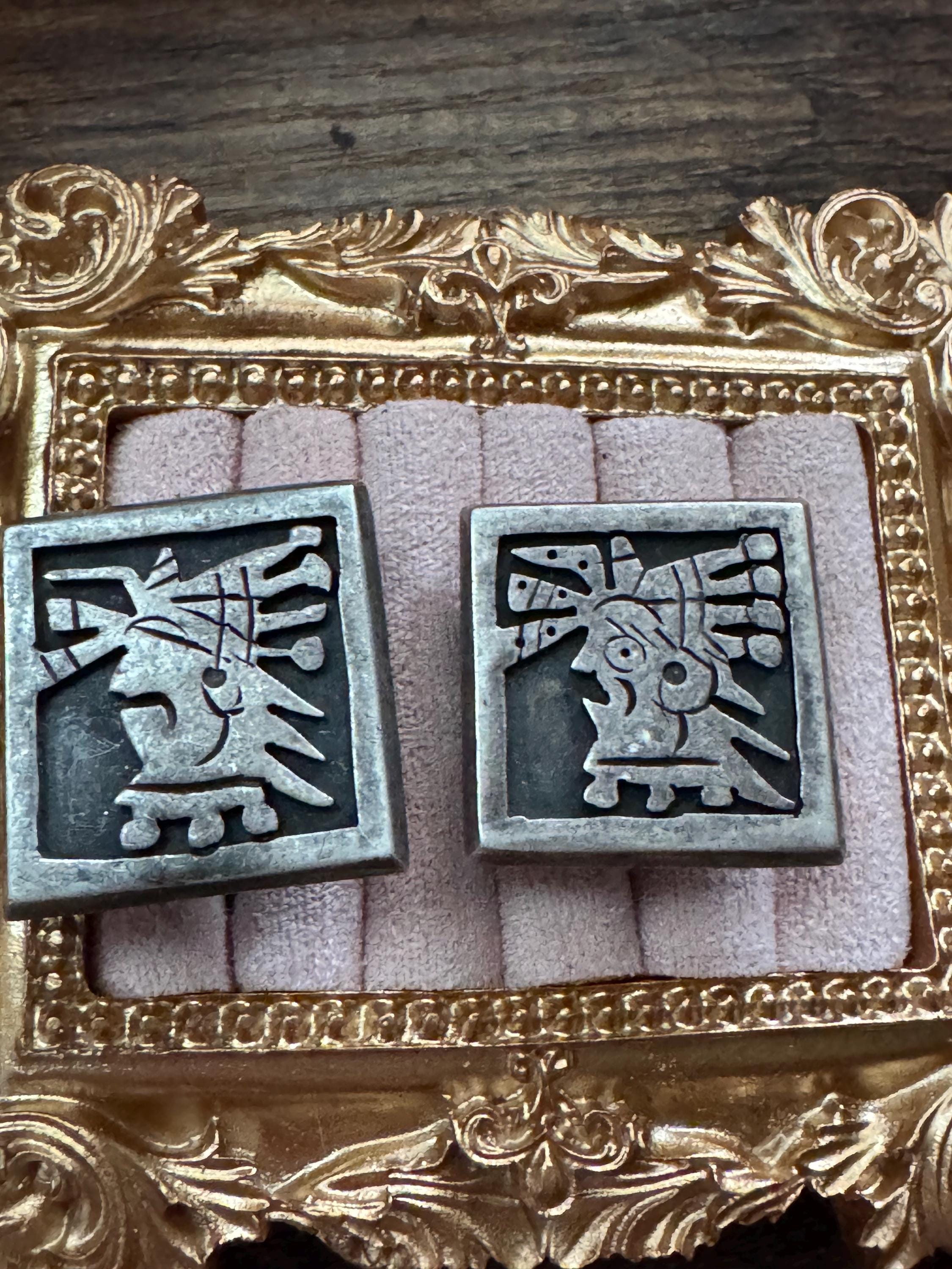 TAXCO mexican silver Aztec cufflinks , solid silver 27 grams 1970s
