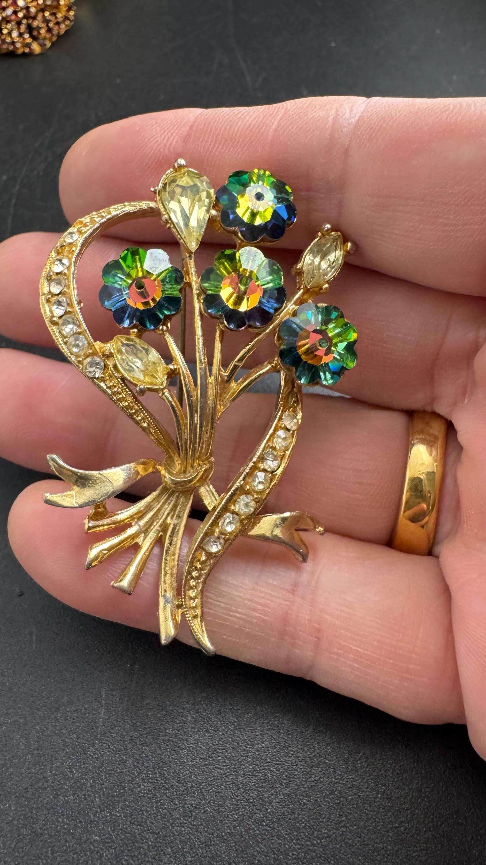 Signed EXQUISITE watermelon flower brooch, gold tone rhinestones