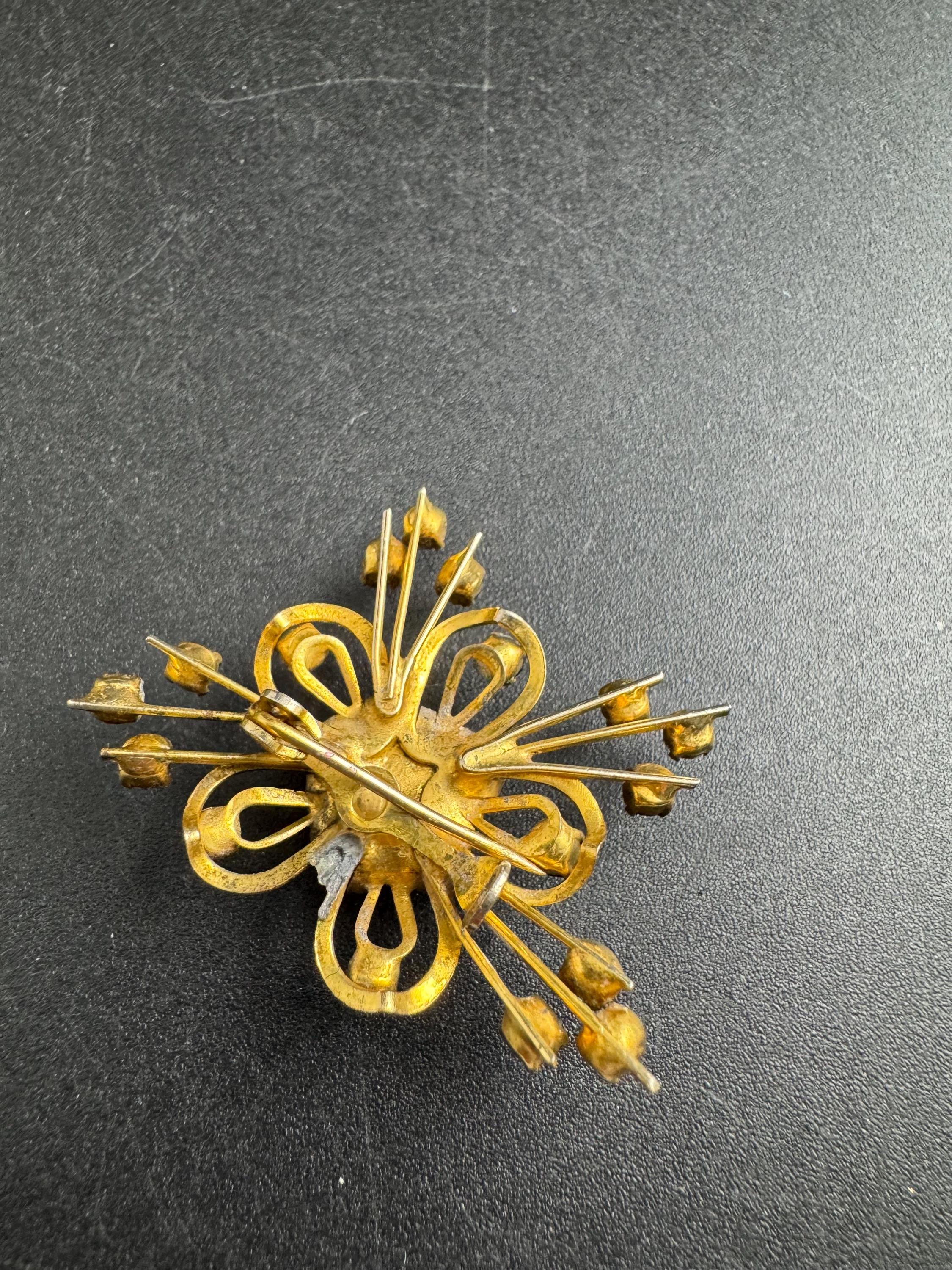 Dark blue rhinestone brooch, gold plated vintage sapphire crystals