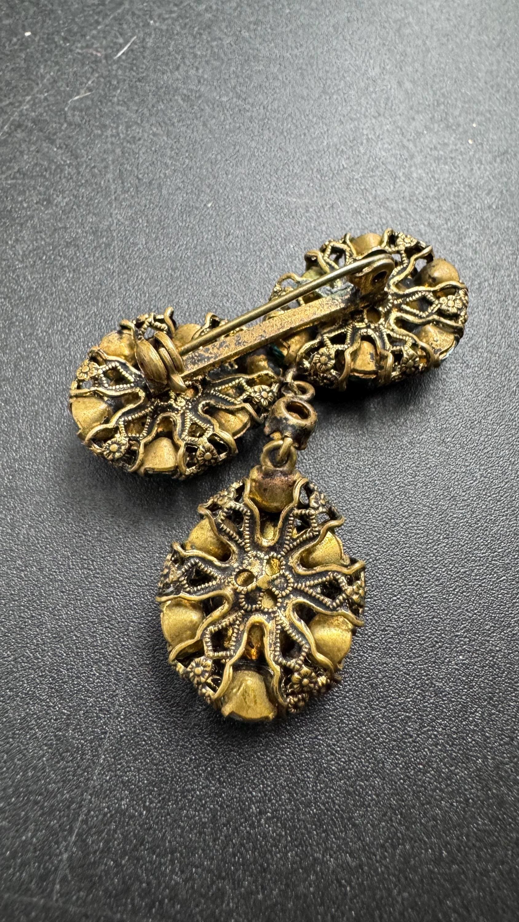 Czech emerald filigree dropper brooch,  turquoise blue rhinestone teardrop Peking glass Art Deco