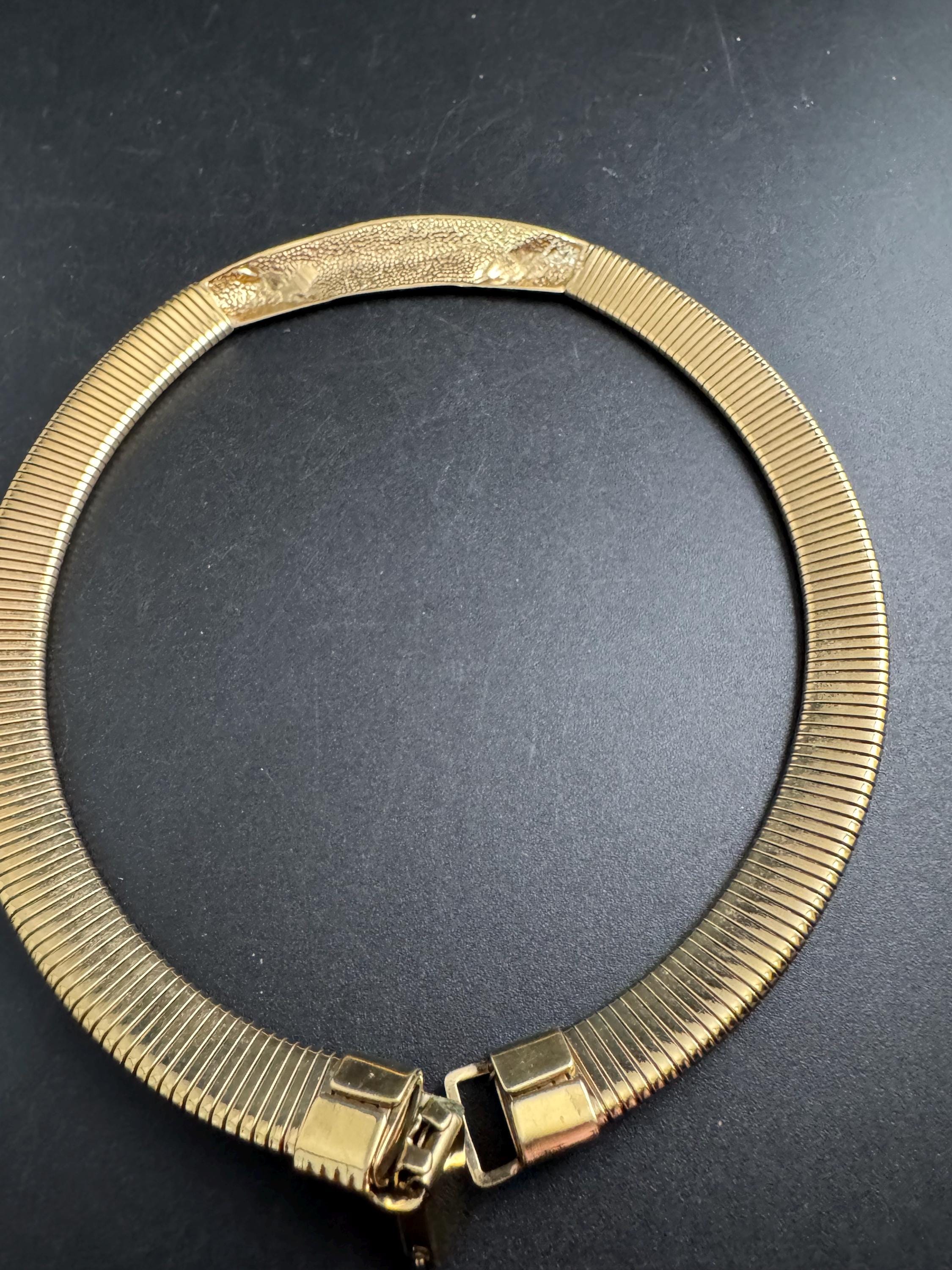 Rhinestone wide omega choker necklace, clear stones vintage 80s