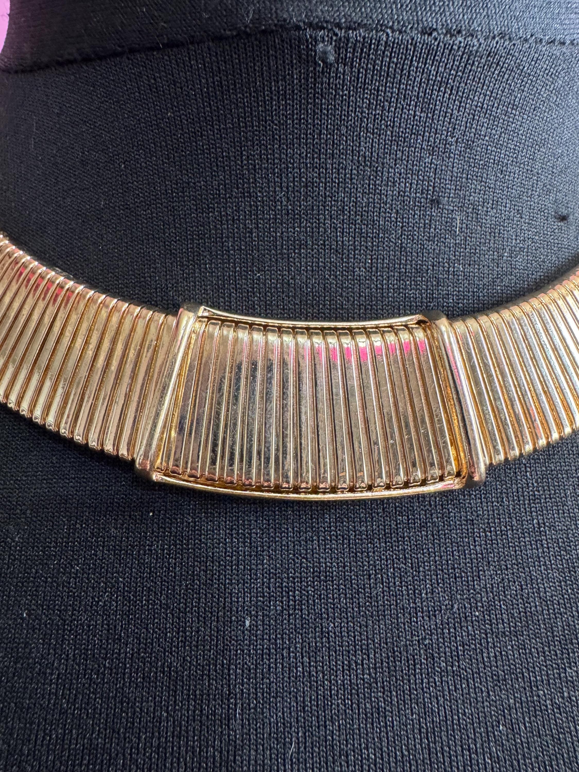 Wide gold omega choker necklace, statement piece 90s vintage