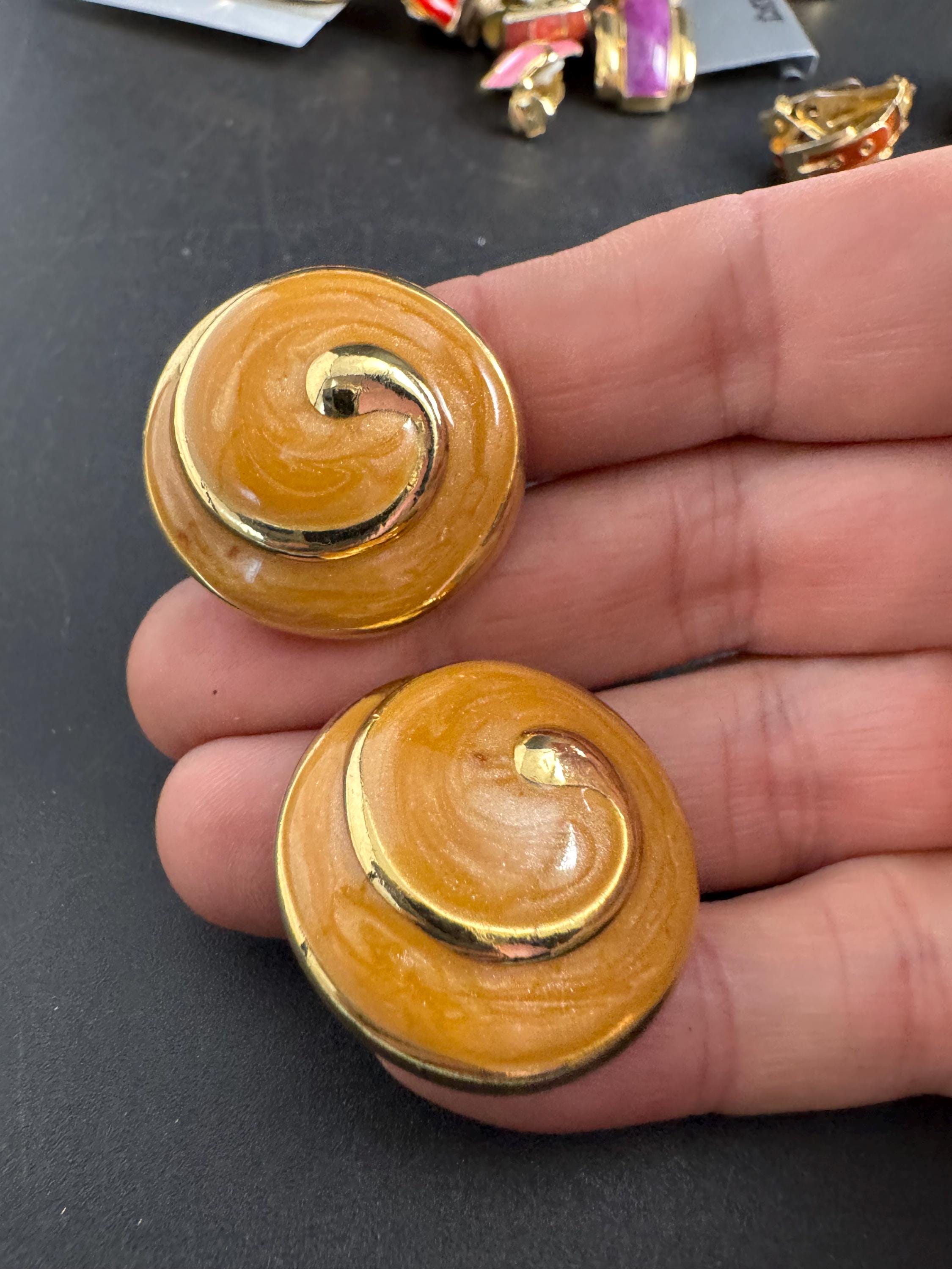 Beige neutral Enamel Clip On Earrings: jaques vert vintage gold plated