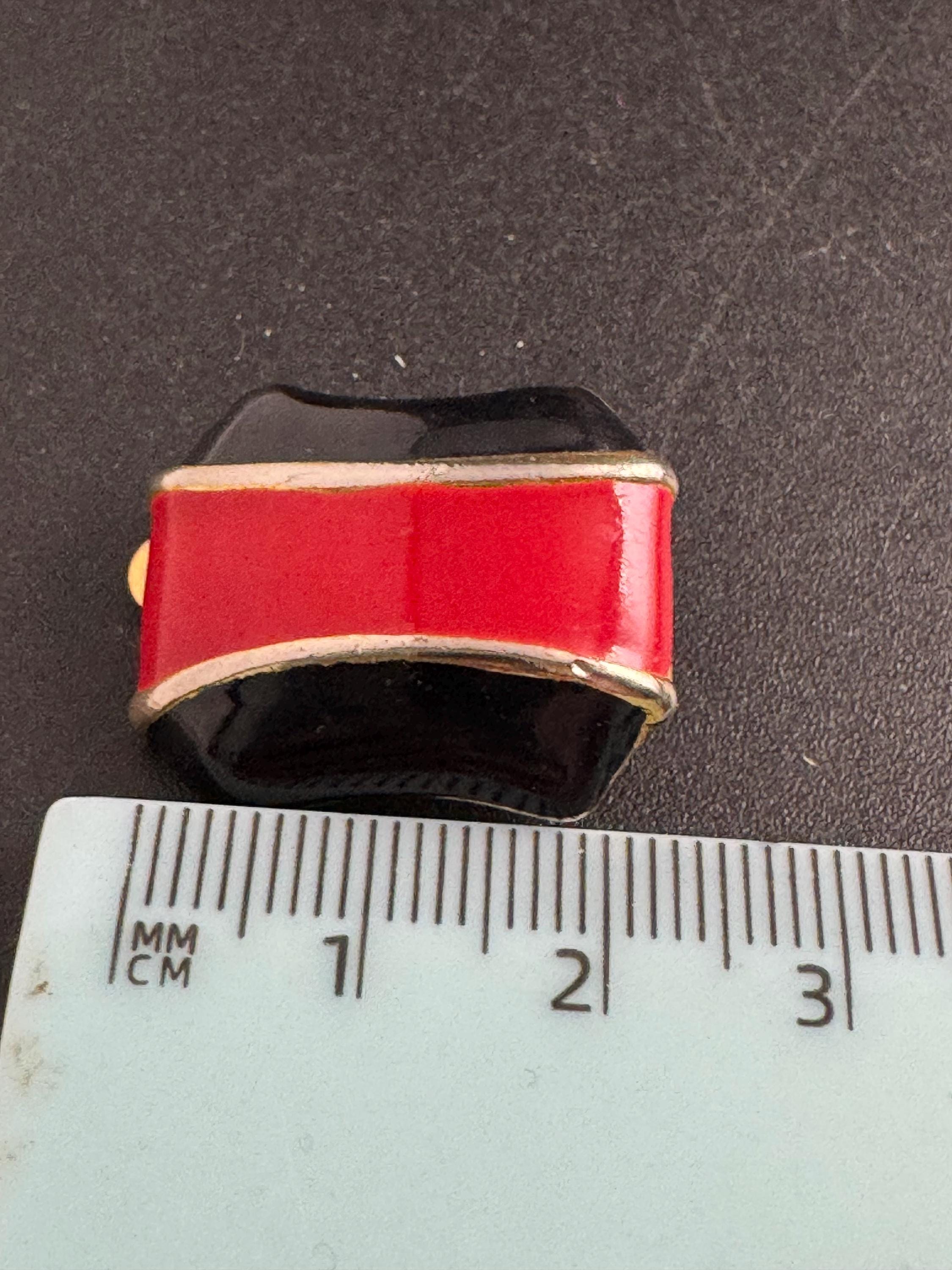 Red black Enamel Clip On Earrings: vintage gold tone