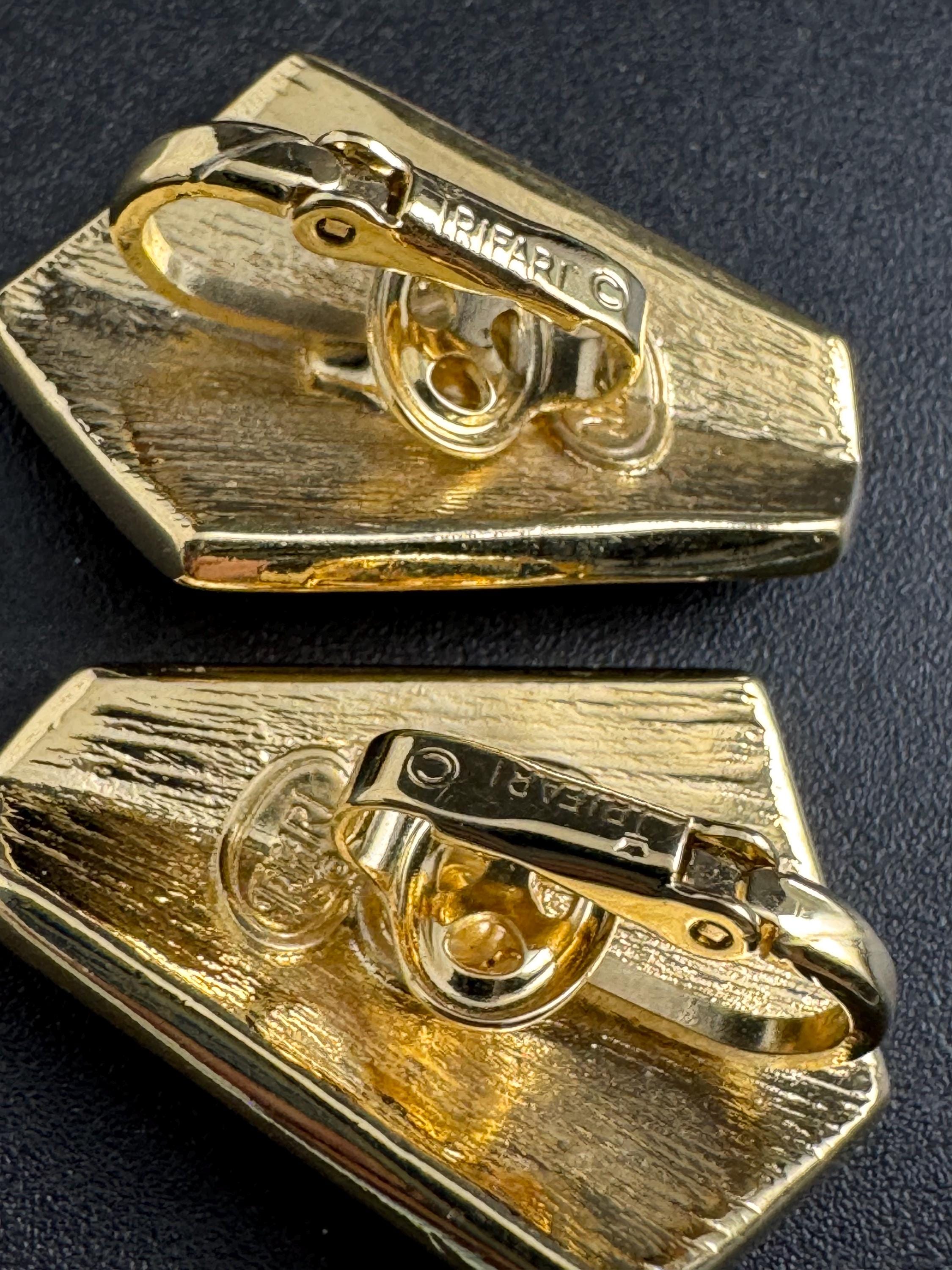 Trifari cream Enamel Clip On Earrings: vintage gold plated signed