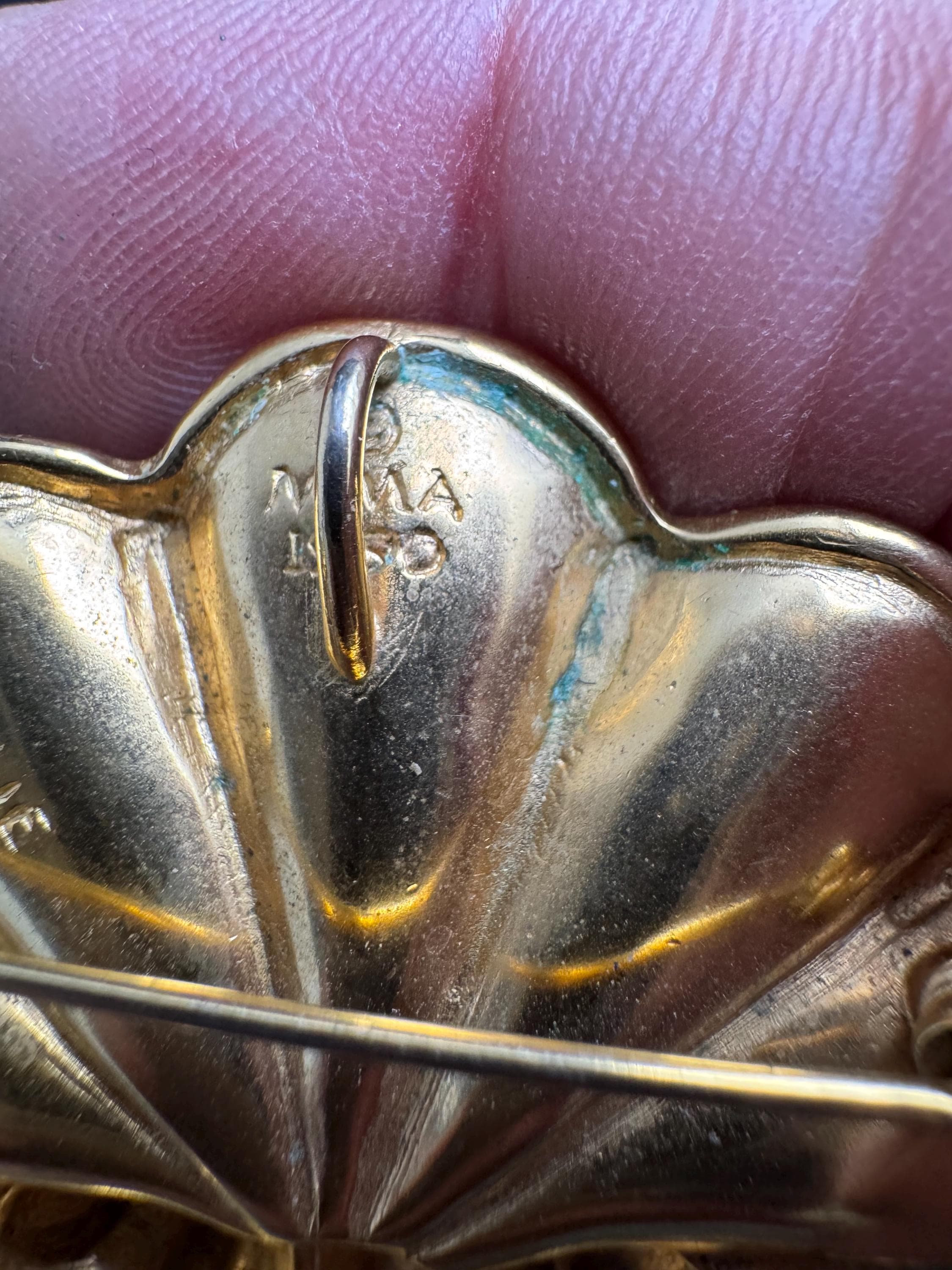 MMA gold seashell brooch pendant , metropolitan museum of art signed and vintage pin